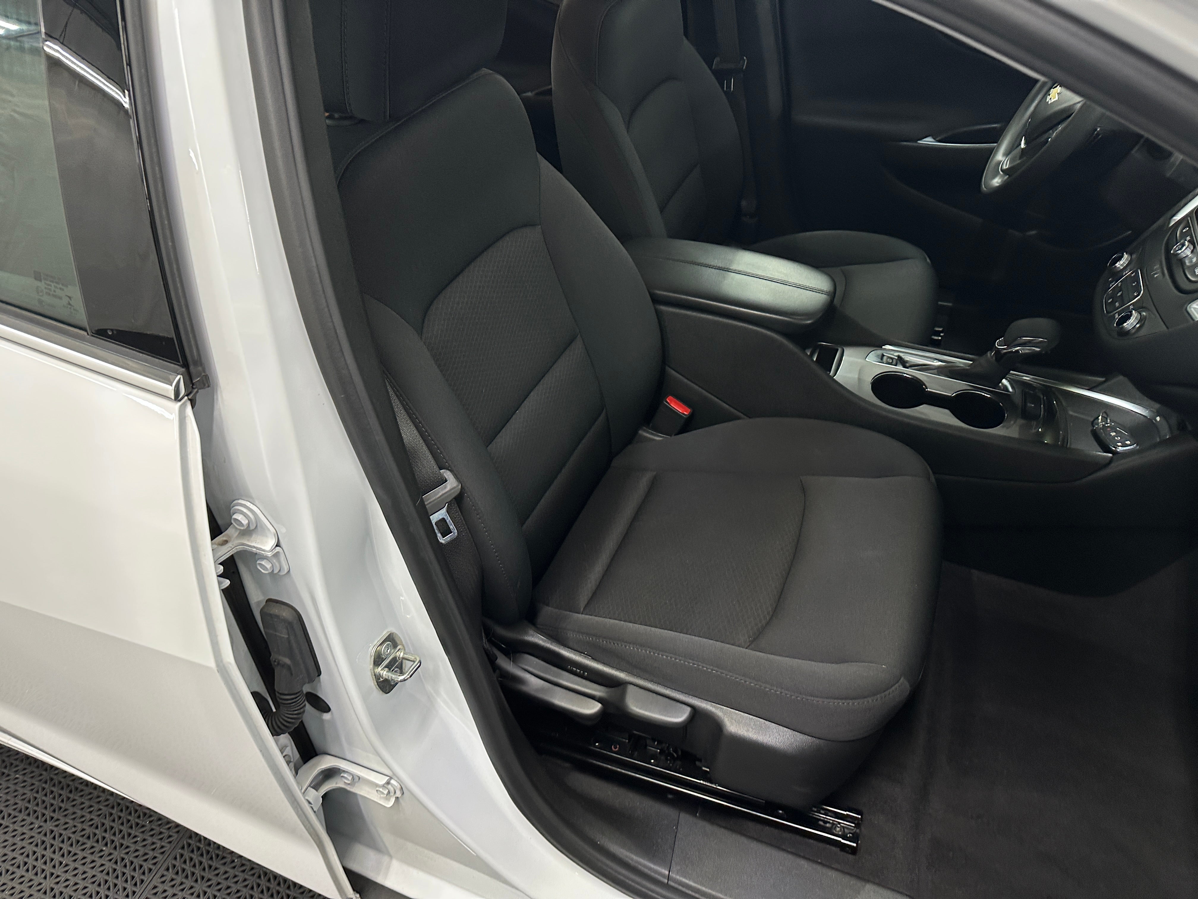 2023 Chevrolet Malibu LT 2