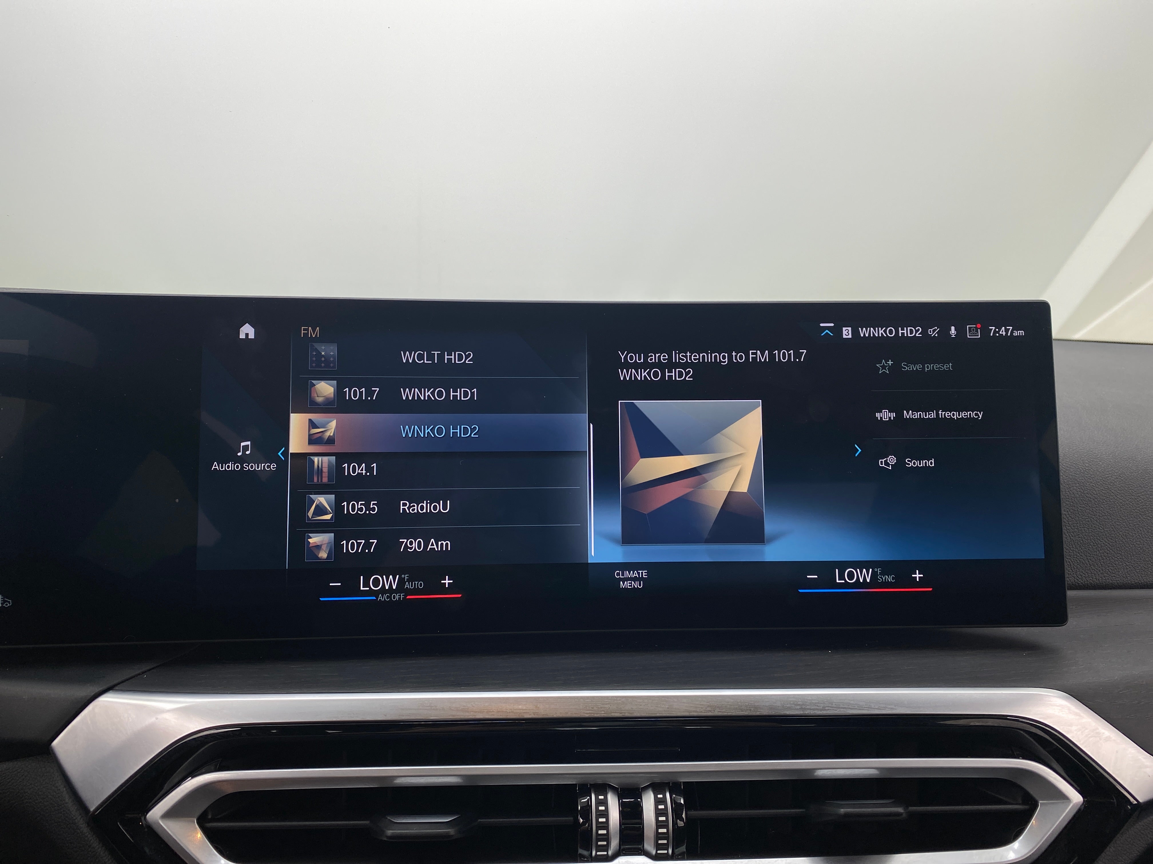 2024 BMW 3 Series 330i xDrive 3