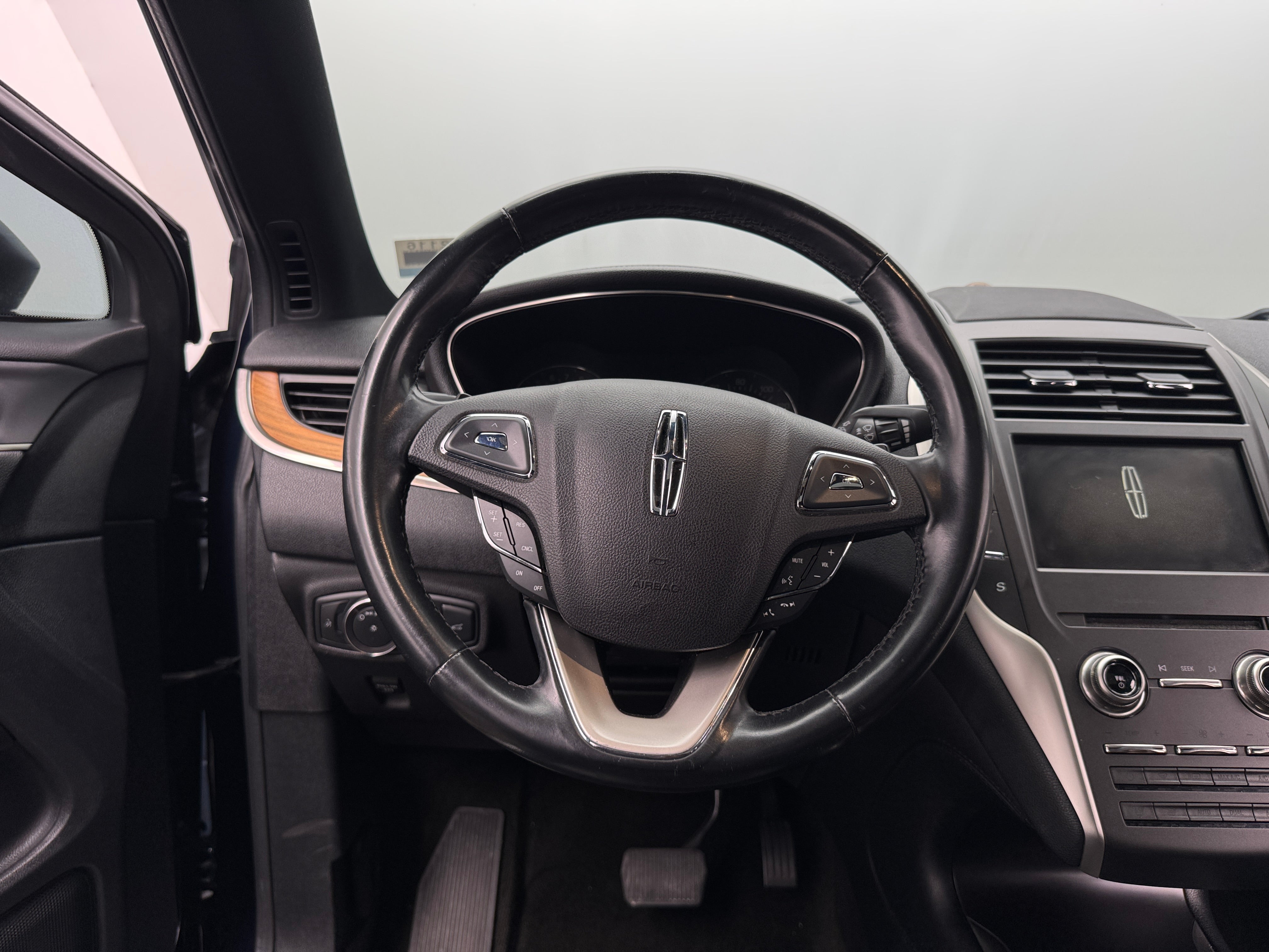 2015 Lincoln MKC Base 5