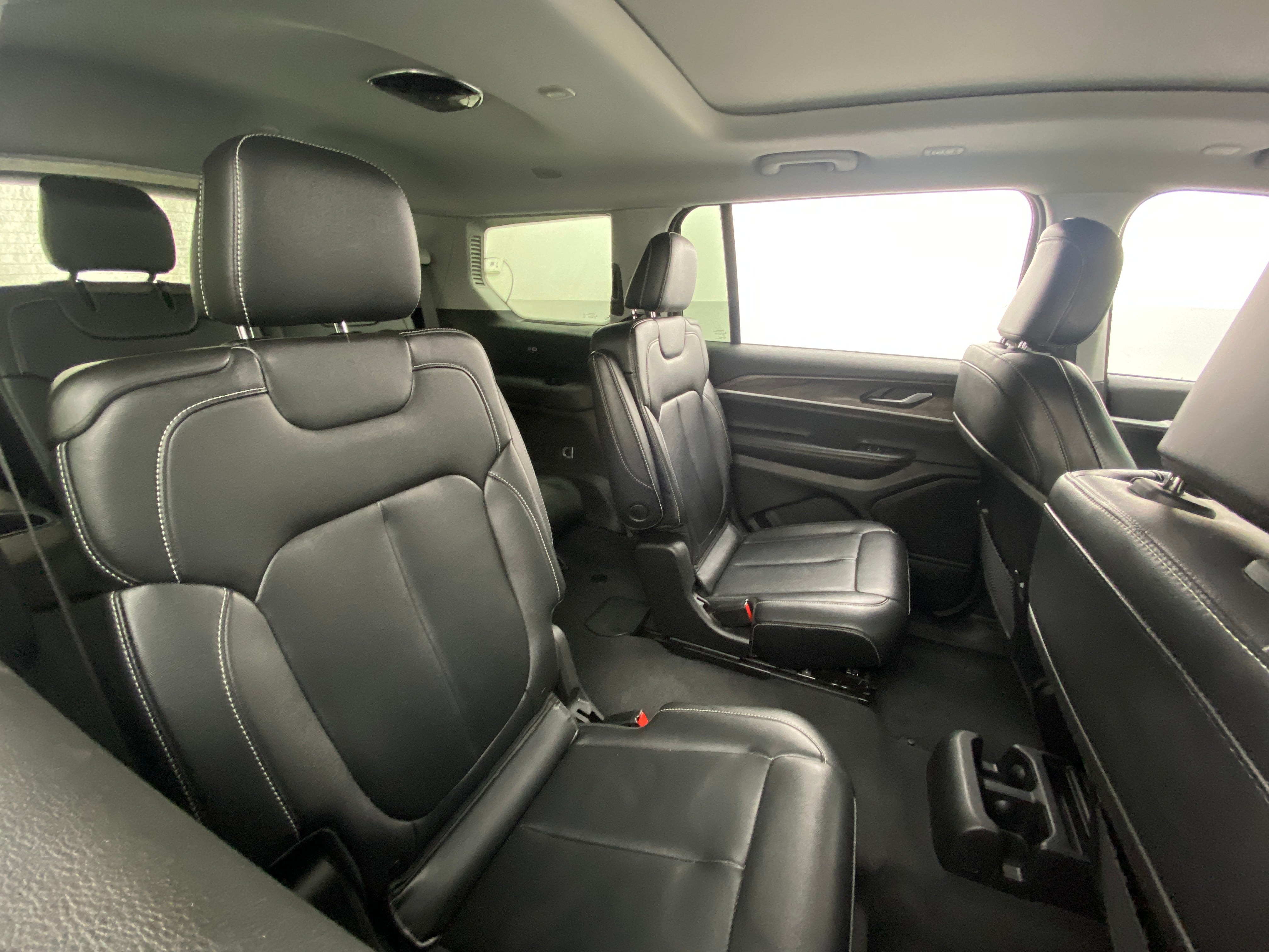 2023 Jeep Grand Cherokee L Limited Edition 5