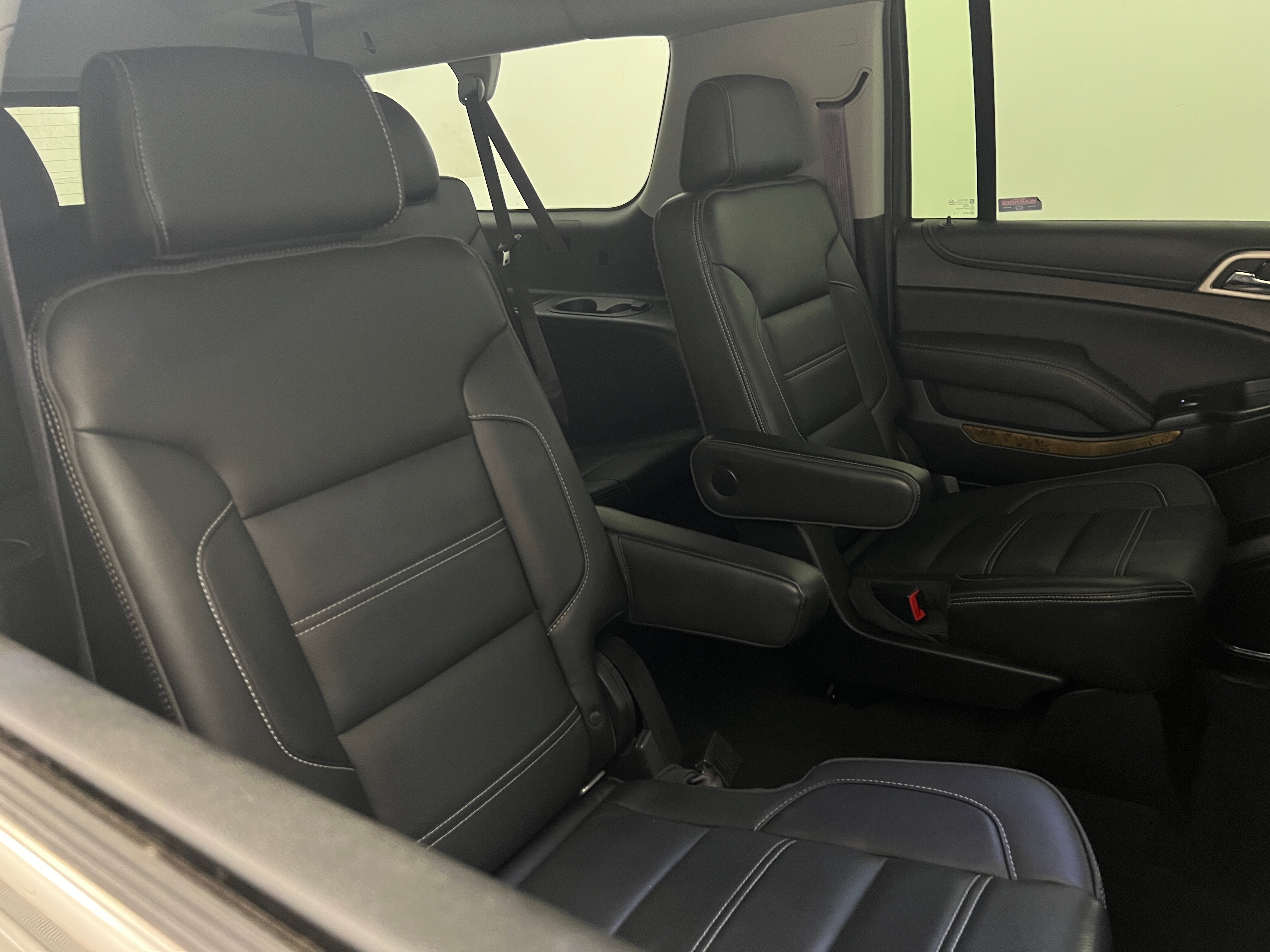 2017 GMC Yukon XL Denali 5