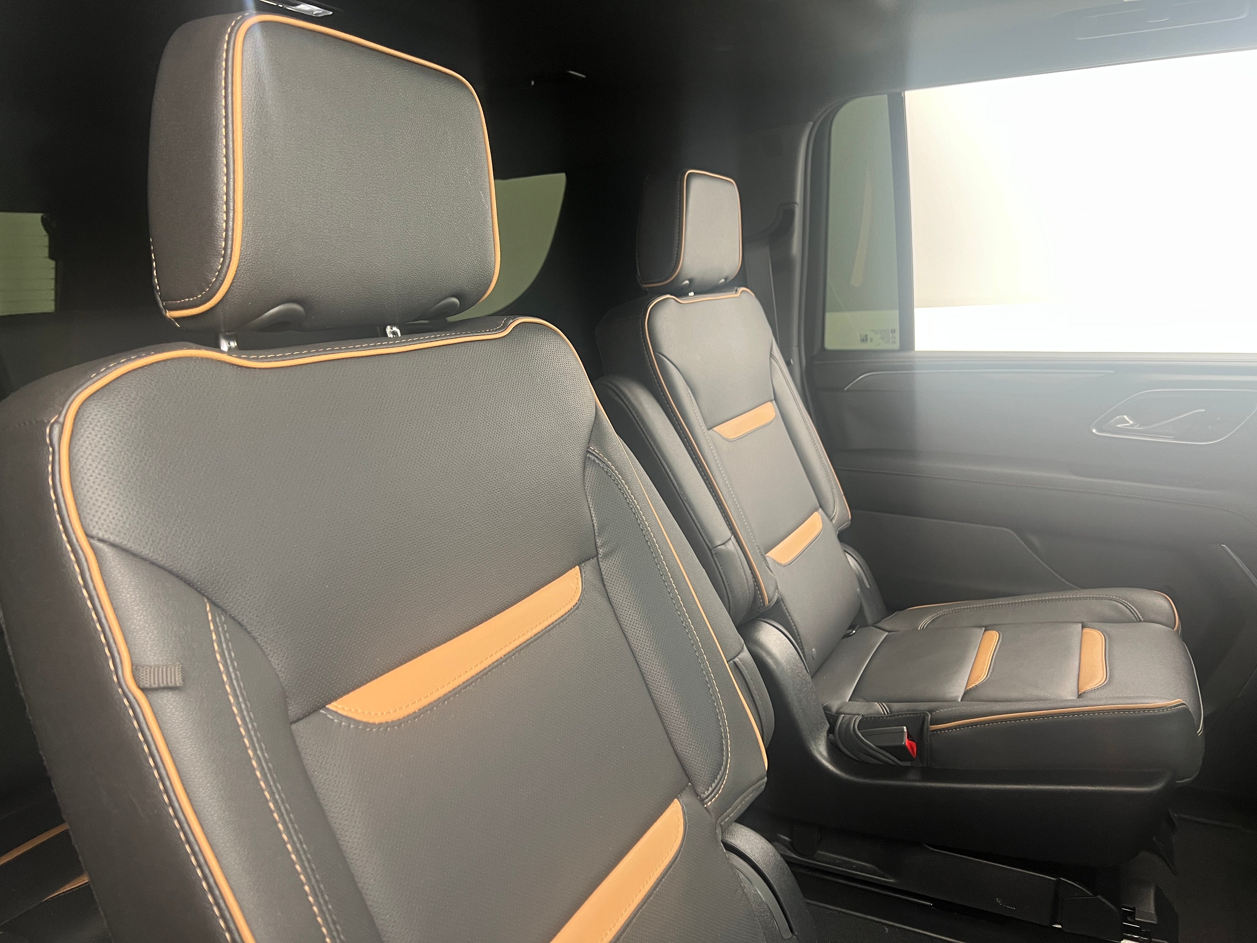 2023 GMC Yukon XL AT4 5