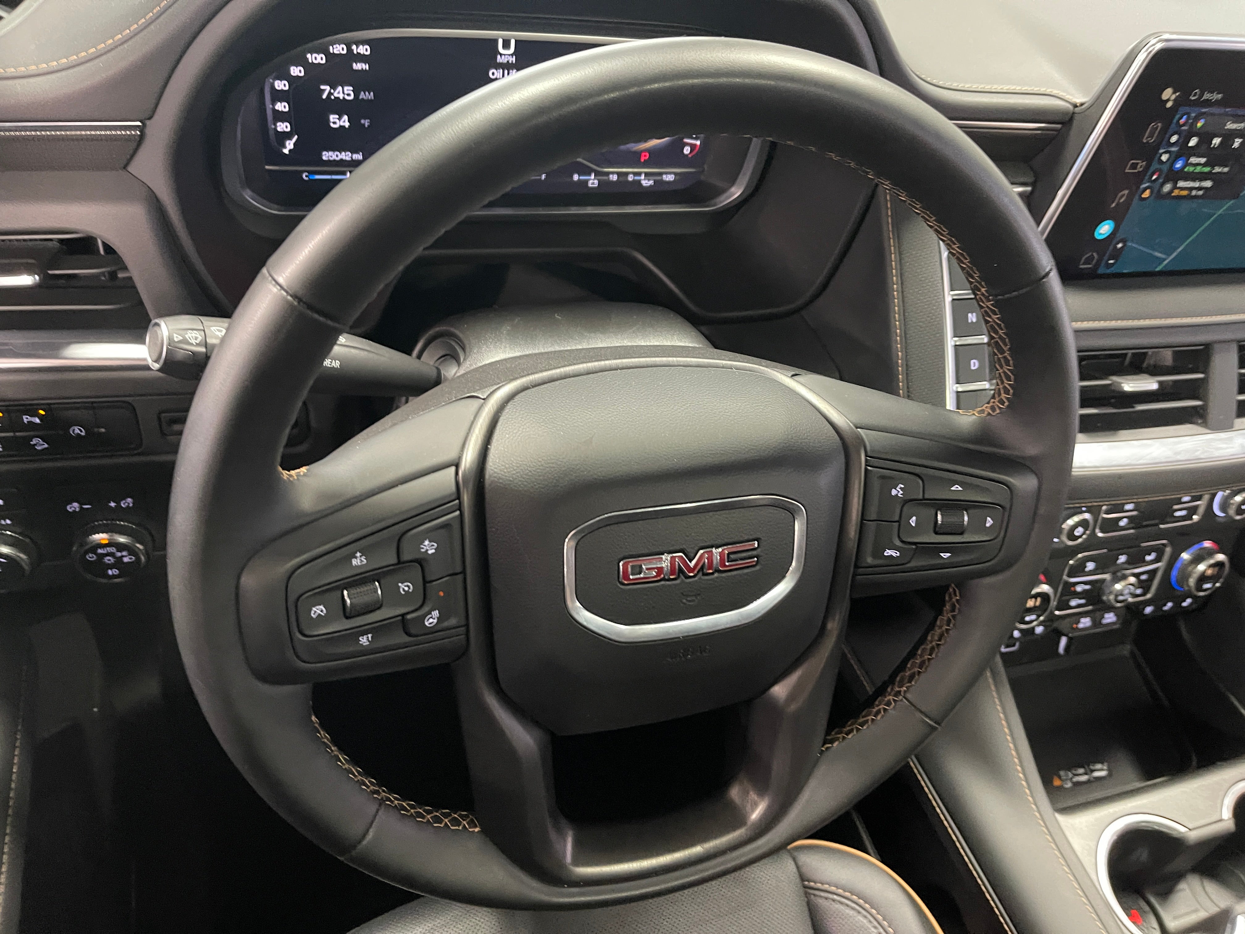 2023 GMC Yukon XL AT4 4