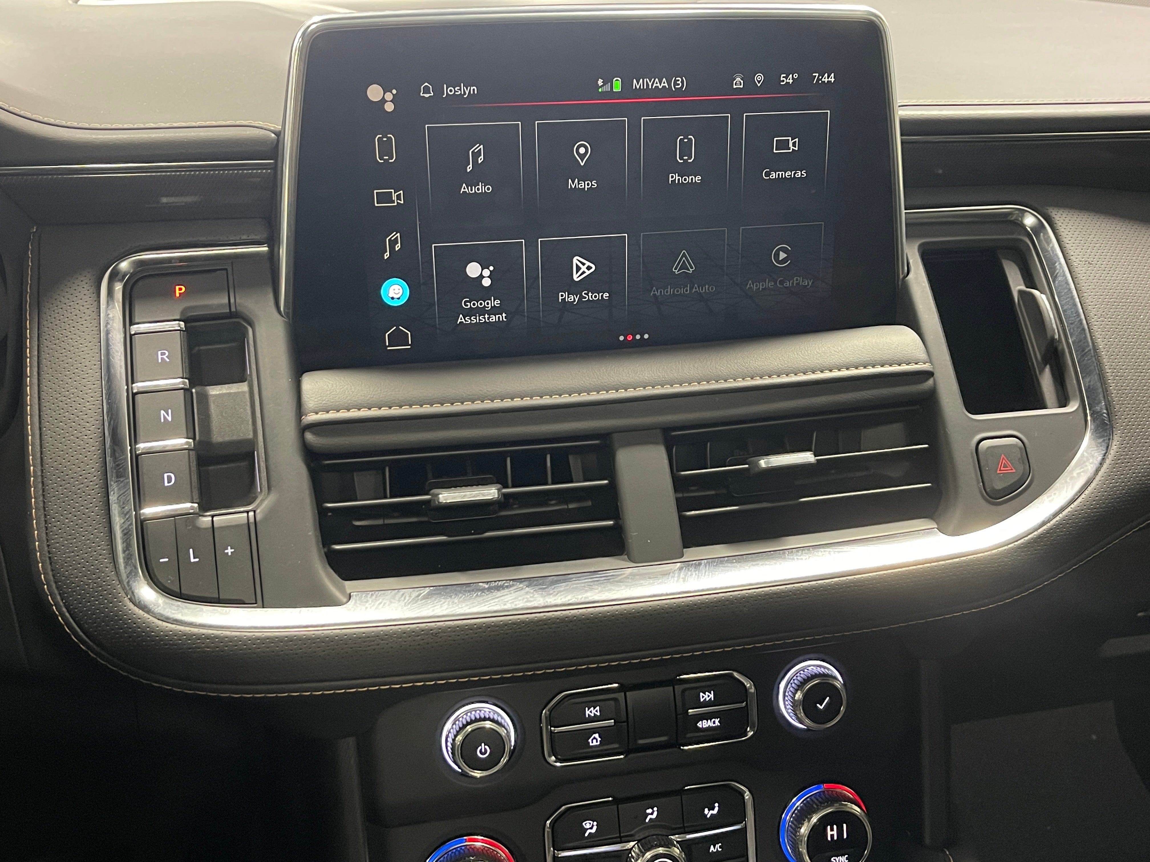 2023 GMC Yukon XL AT4 3