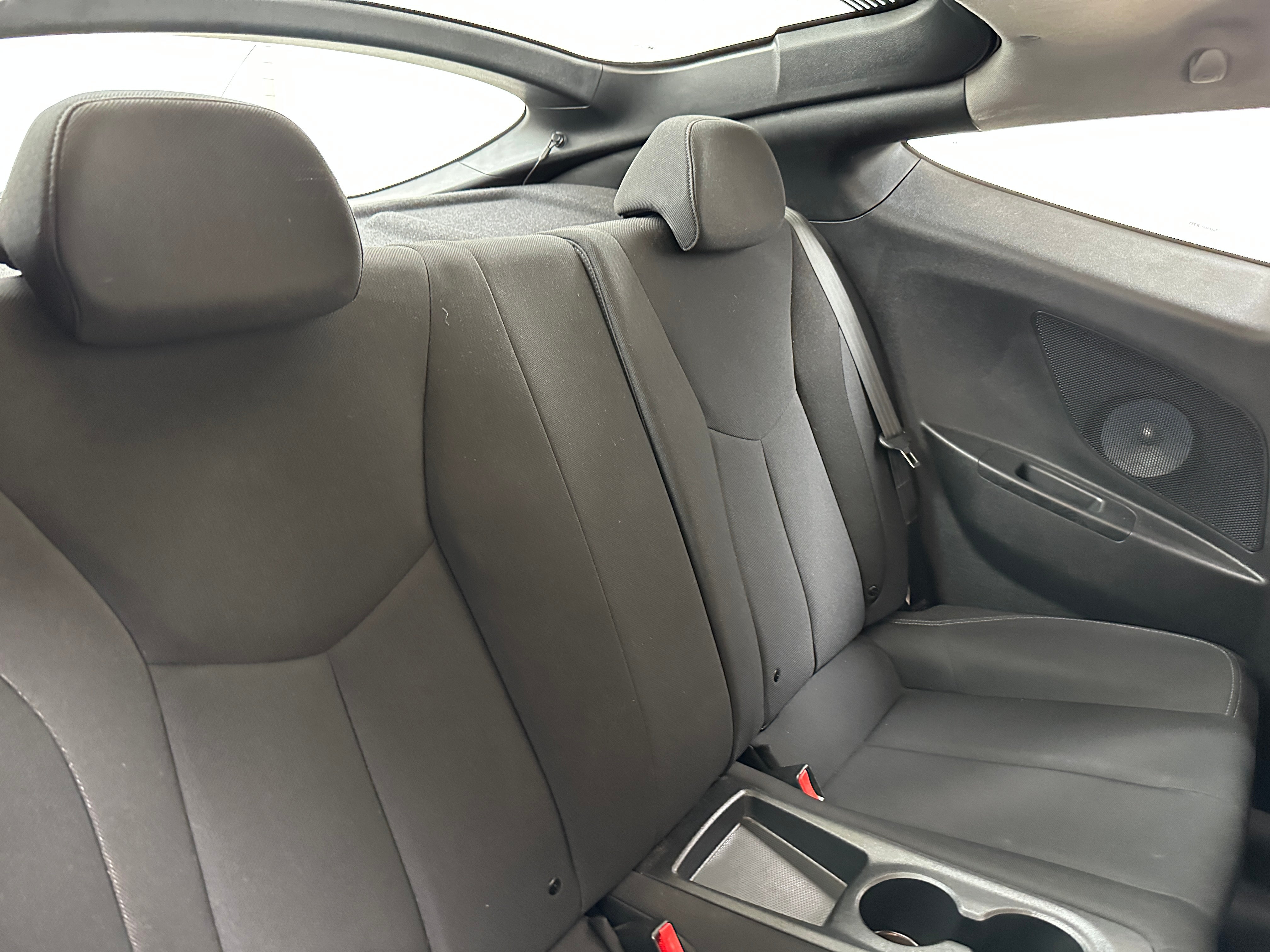 2017 Hyundai Veloster Base 5