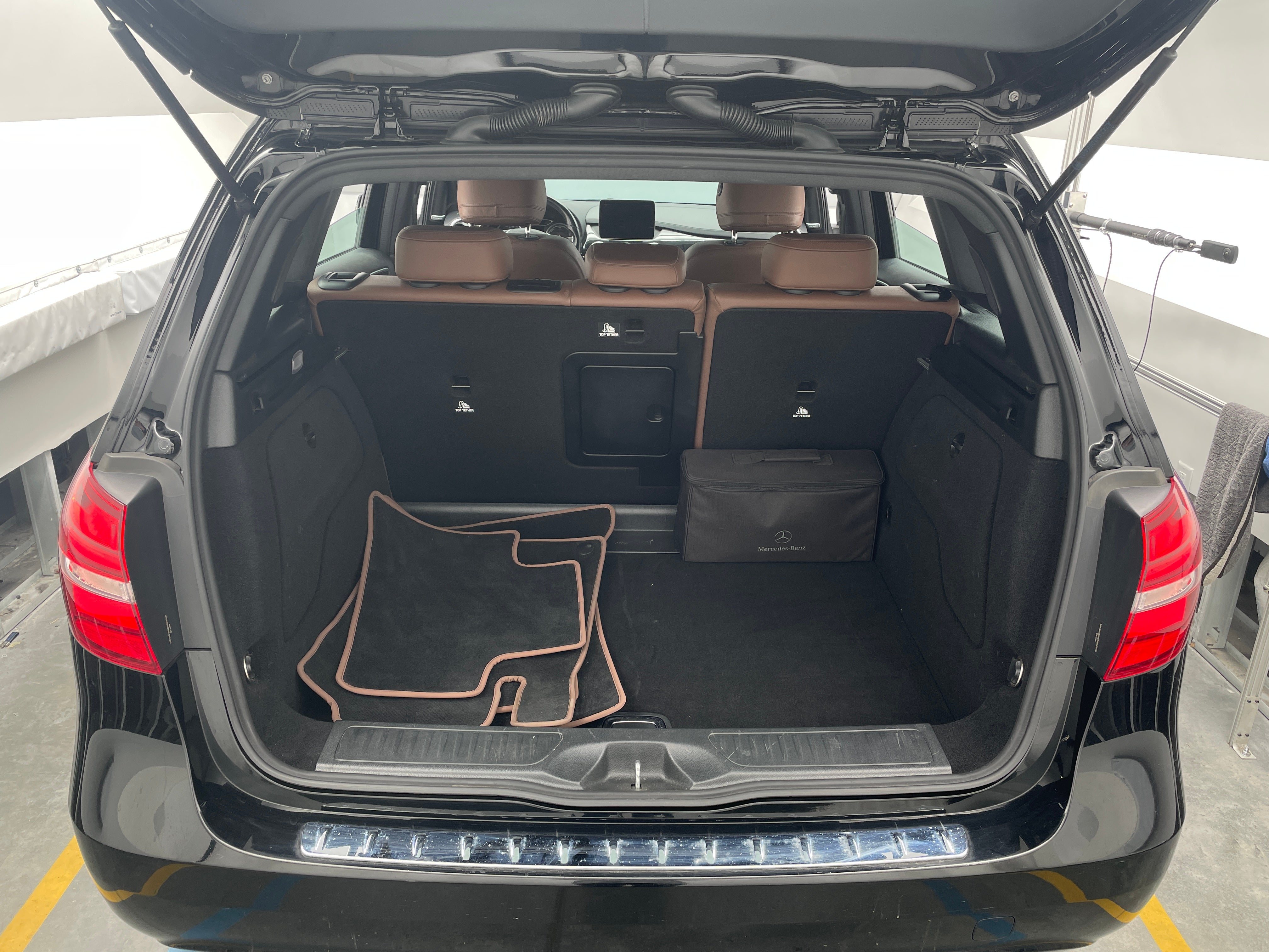 2017 Mercedes-Benz B-Class B 250e 7