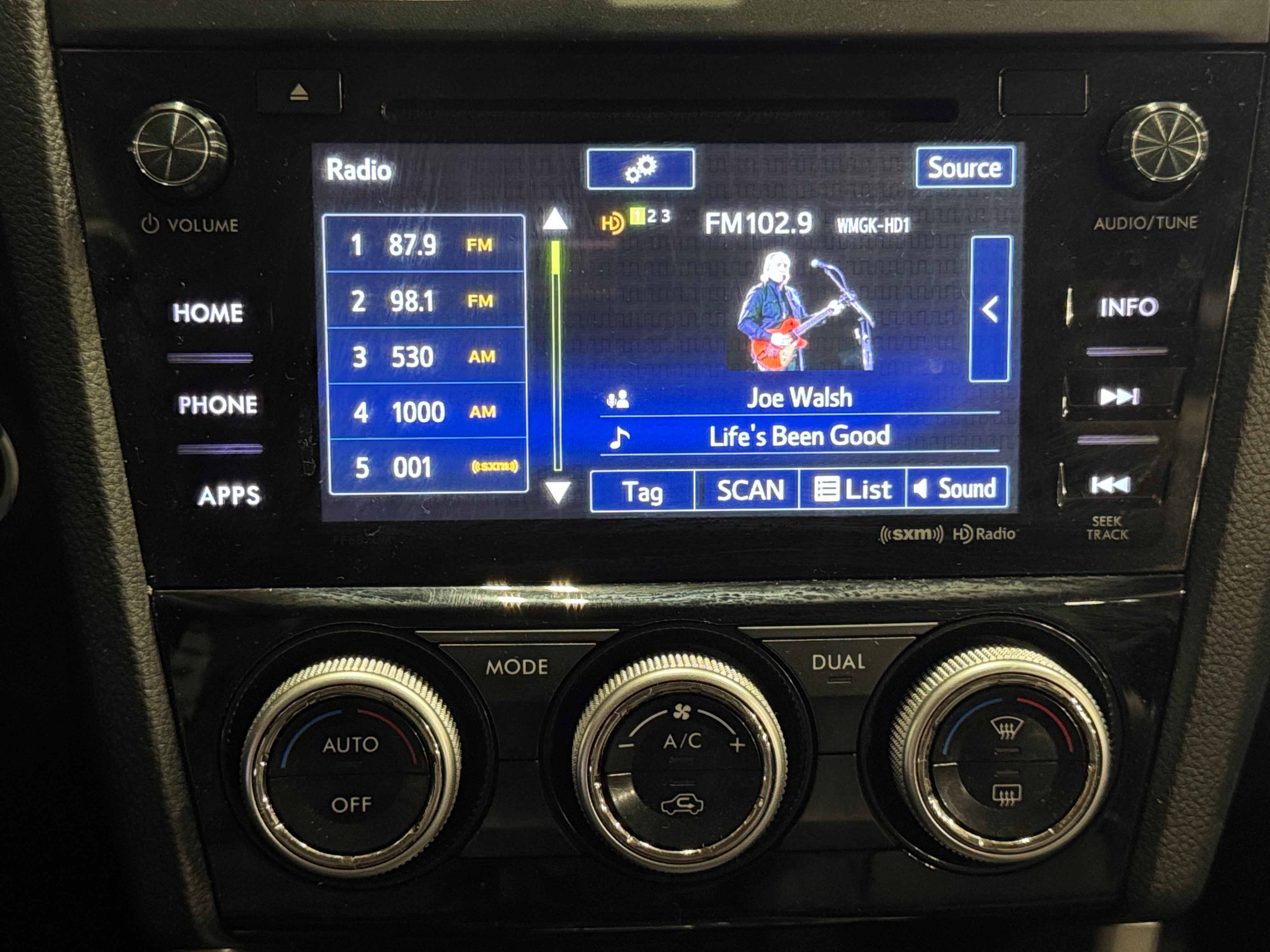2016 Subaru Forester Touring 3