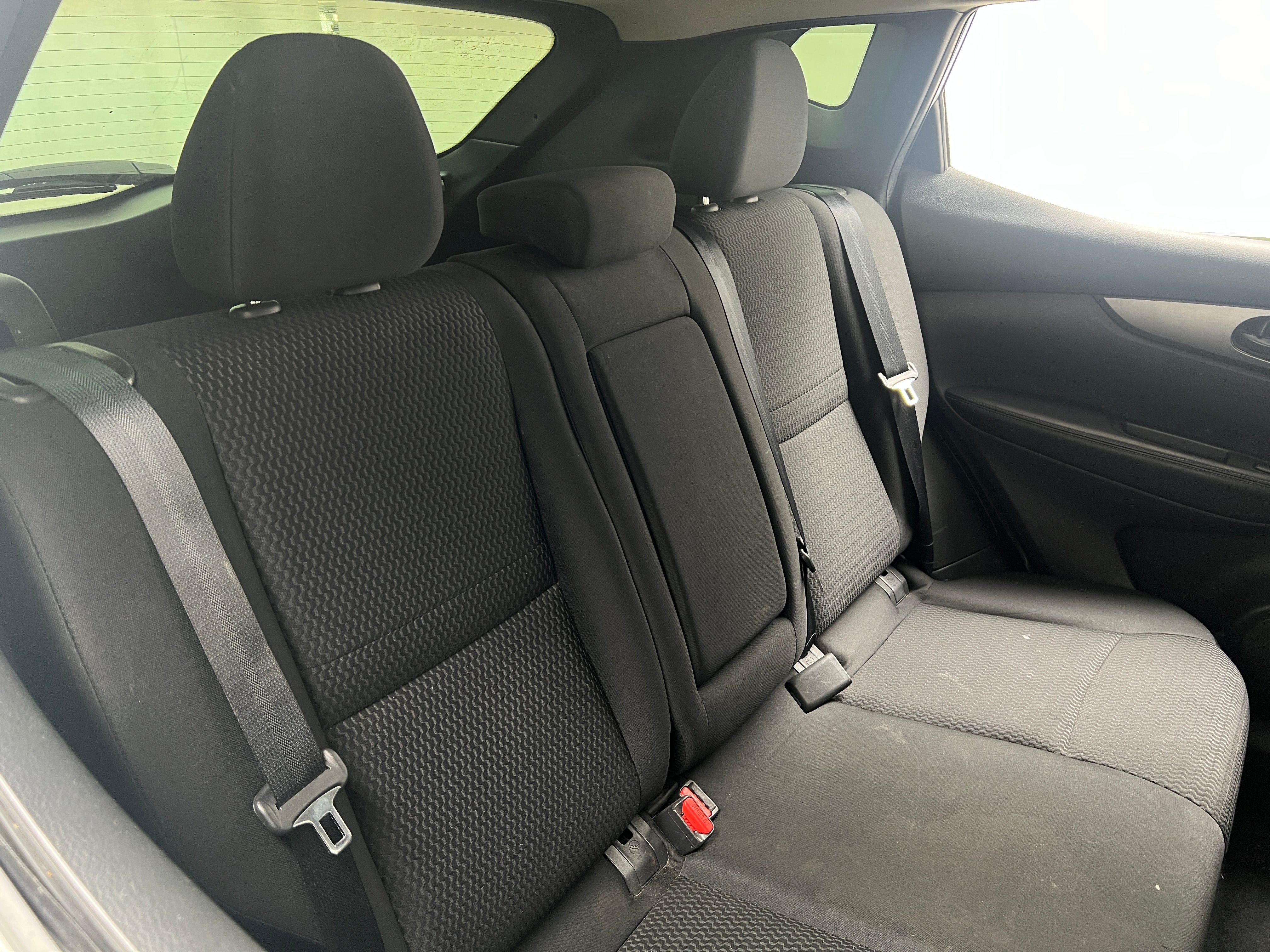 2017 Nissan Rogue Sport S 6