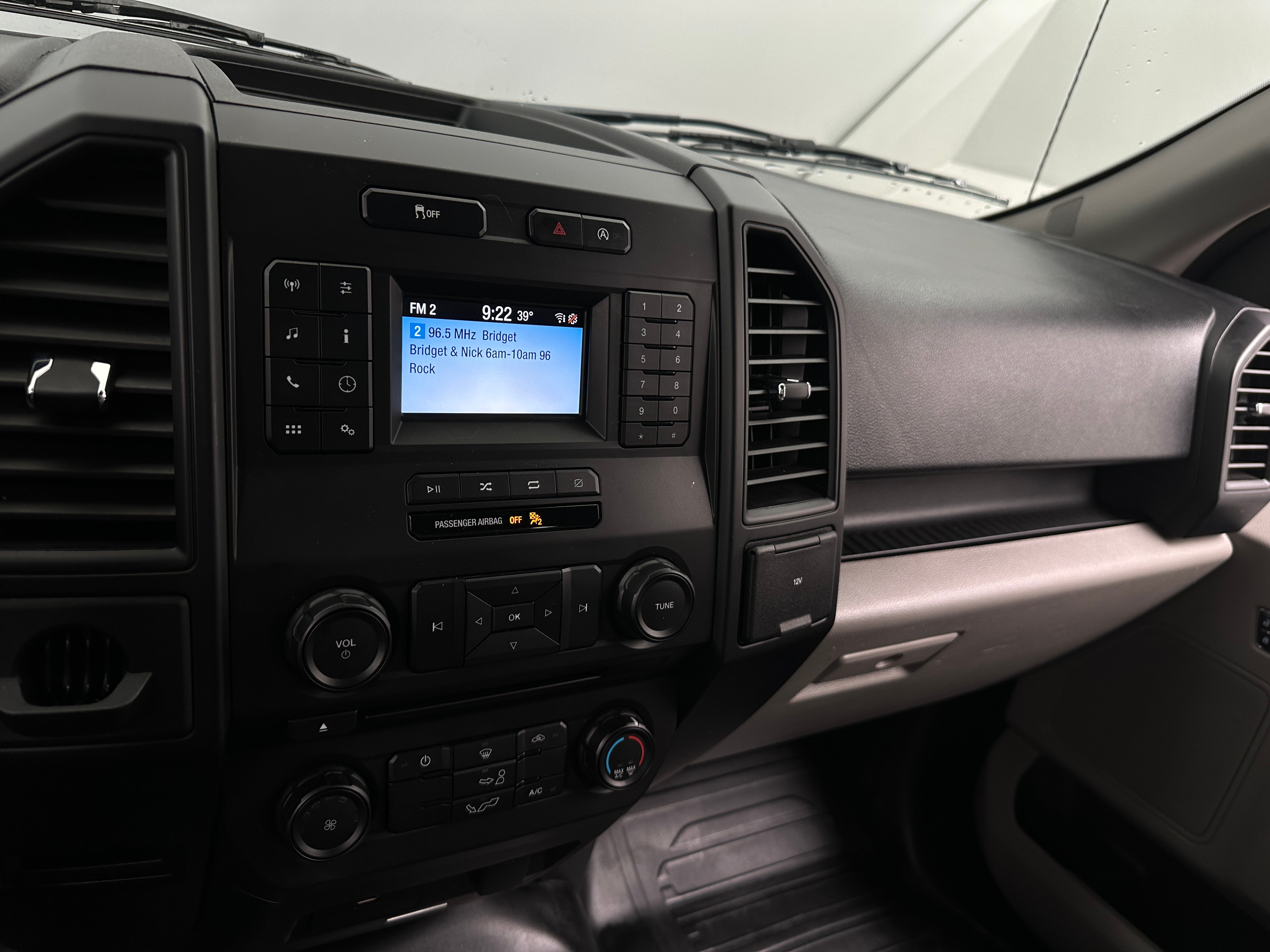 2018 Ford Econoline E-150 4