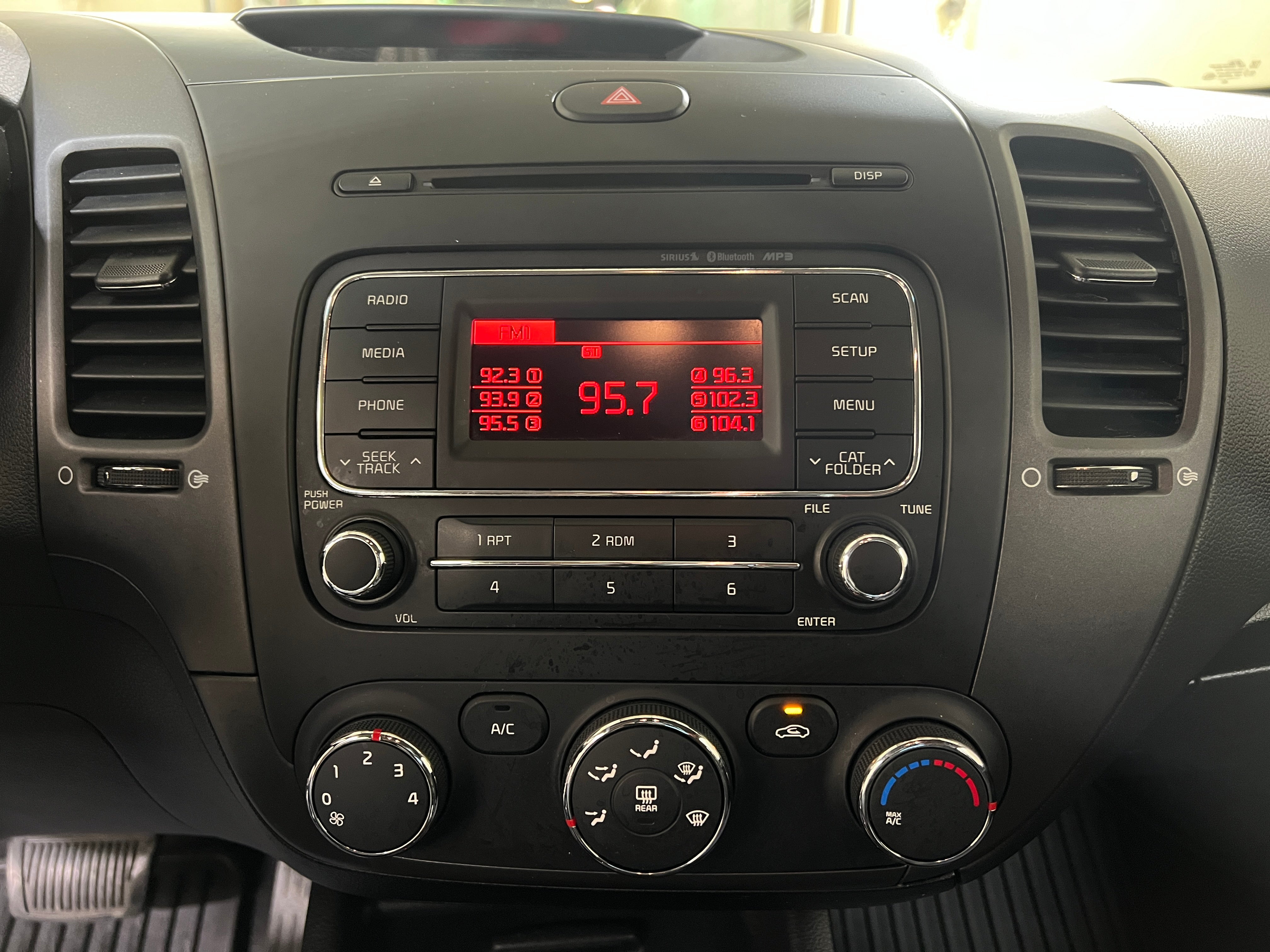2015 Kia Forte LX 4