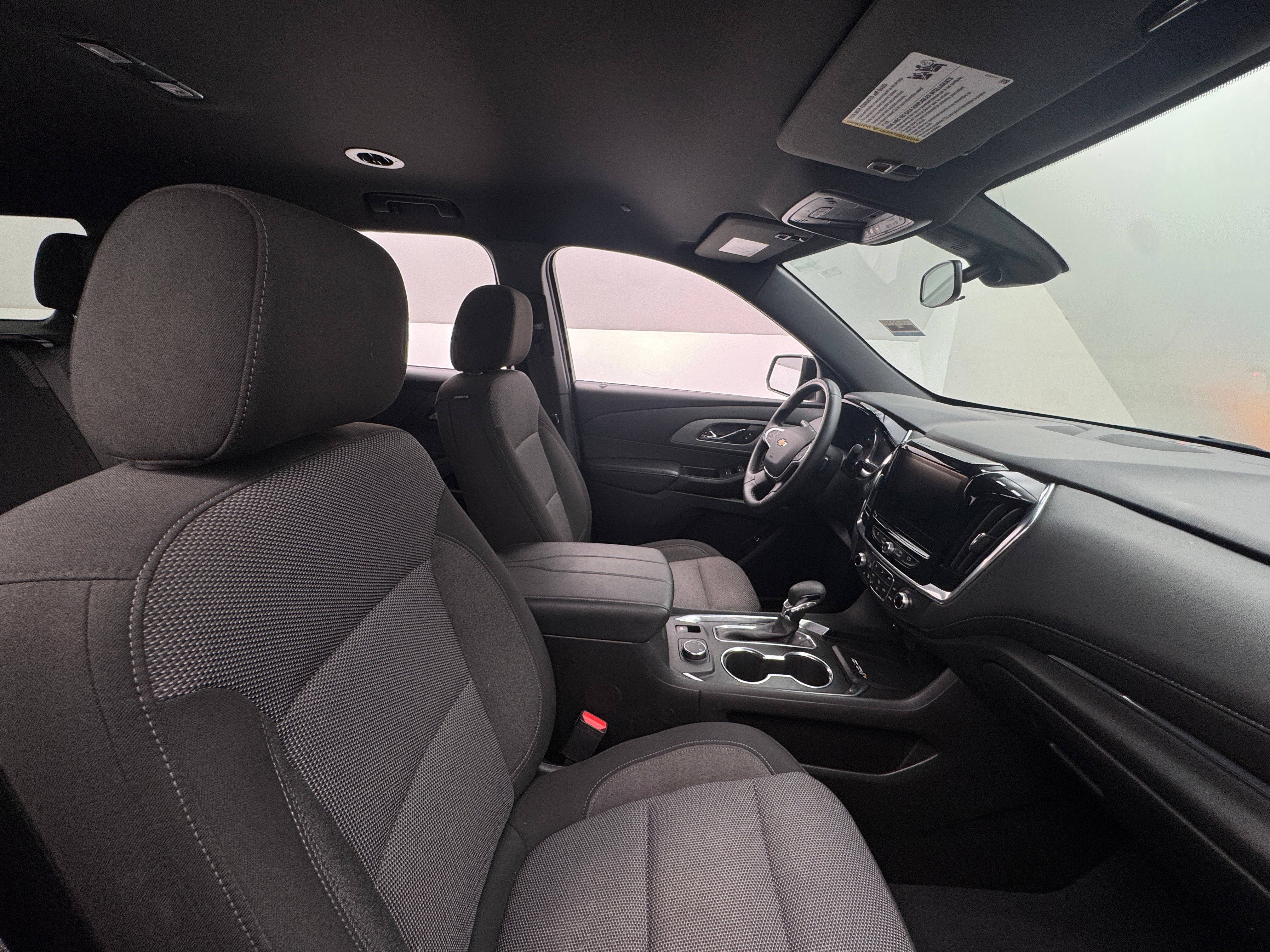 2023 Chevrolet Traverse LT 2