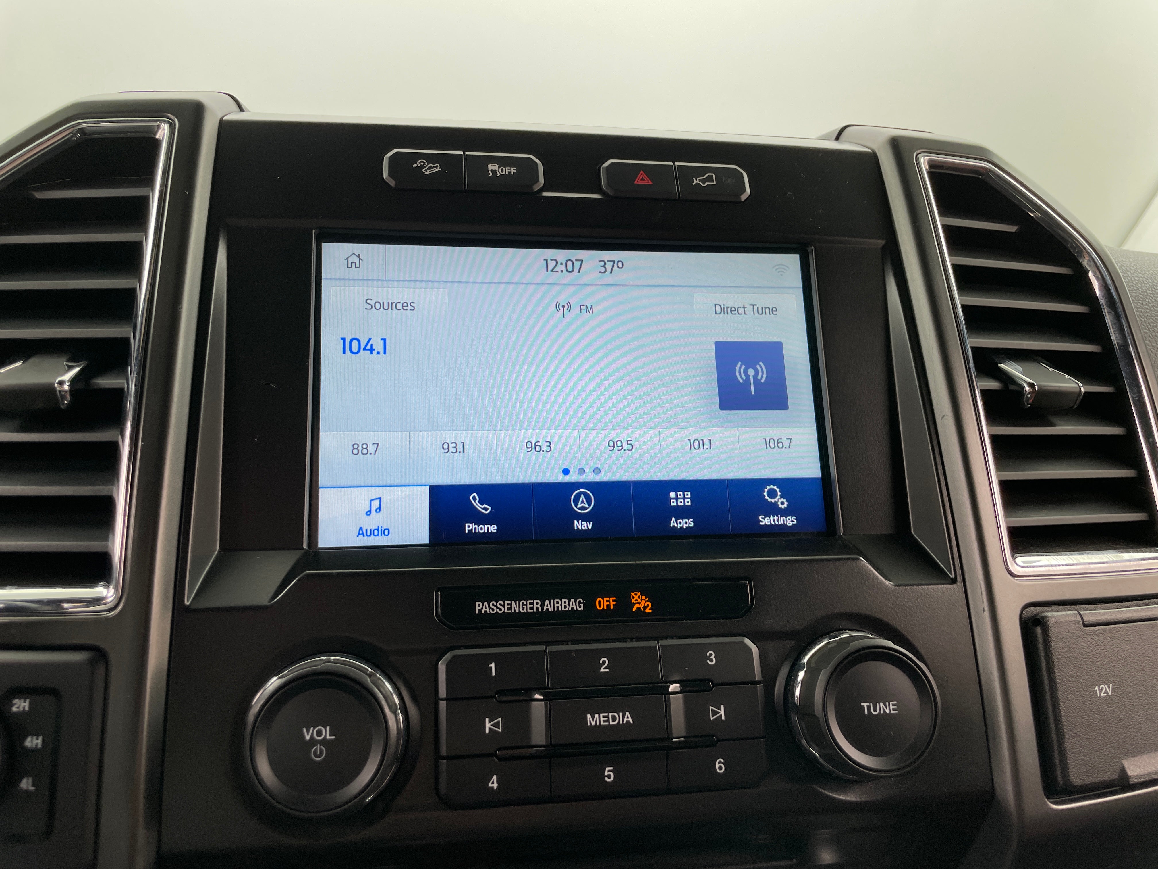 2016 Ford Econoline E-150 4