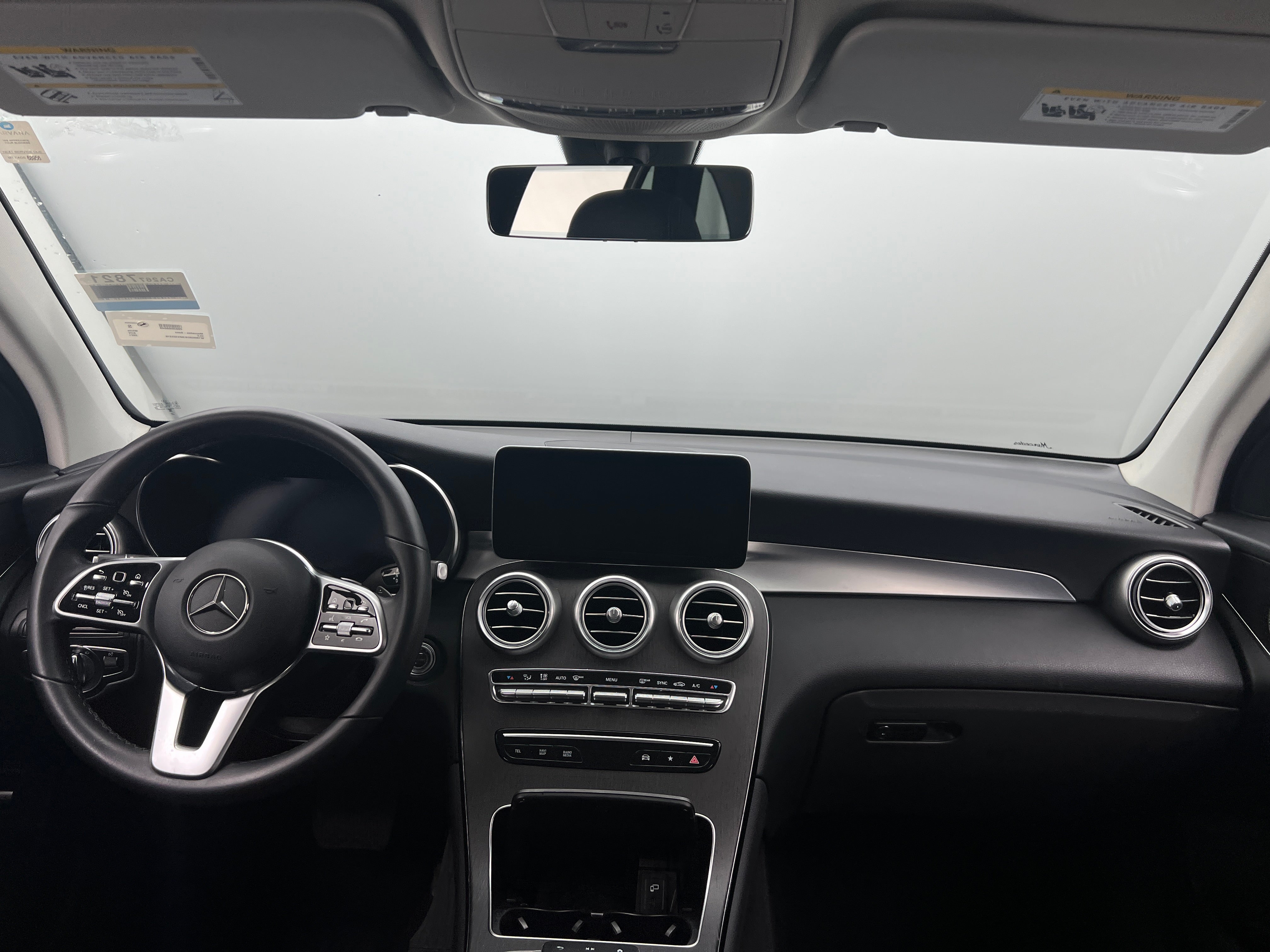 2021 Mercedes-Benz GLC 300 2