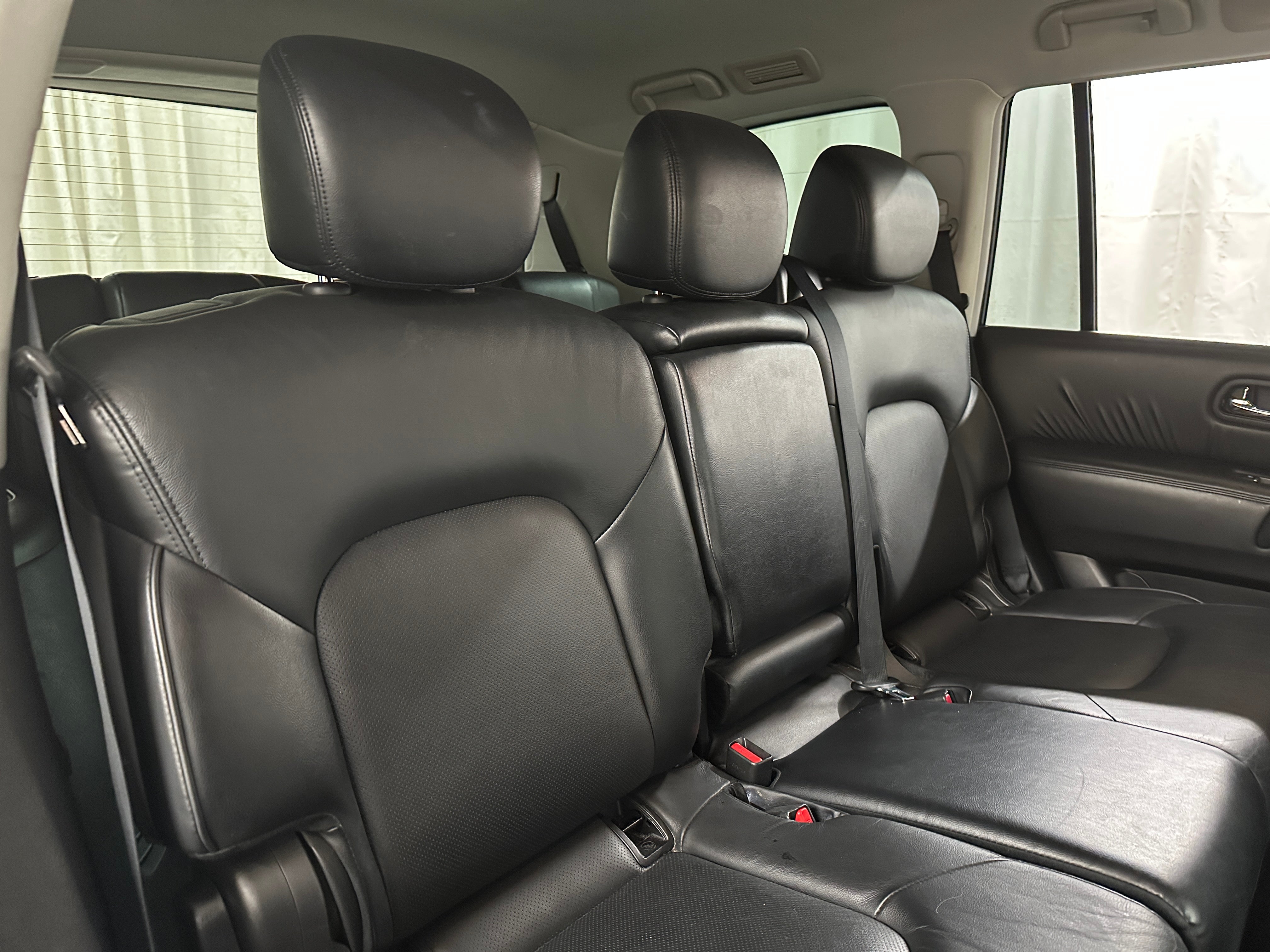 2023 Nissan Armada SL 5