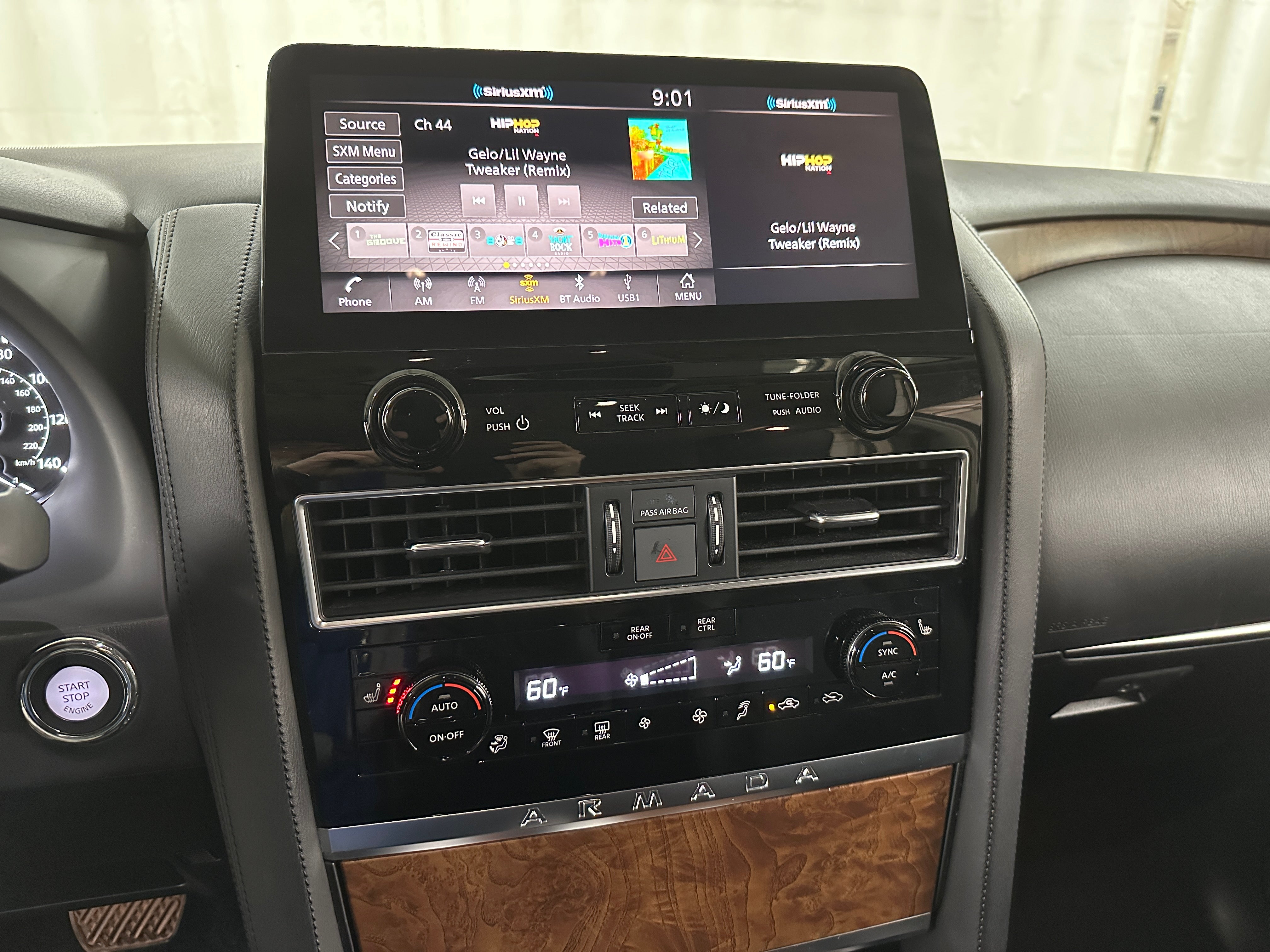2023 Nissan Armada SL 3