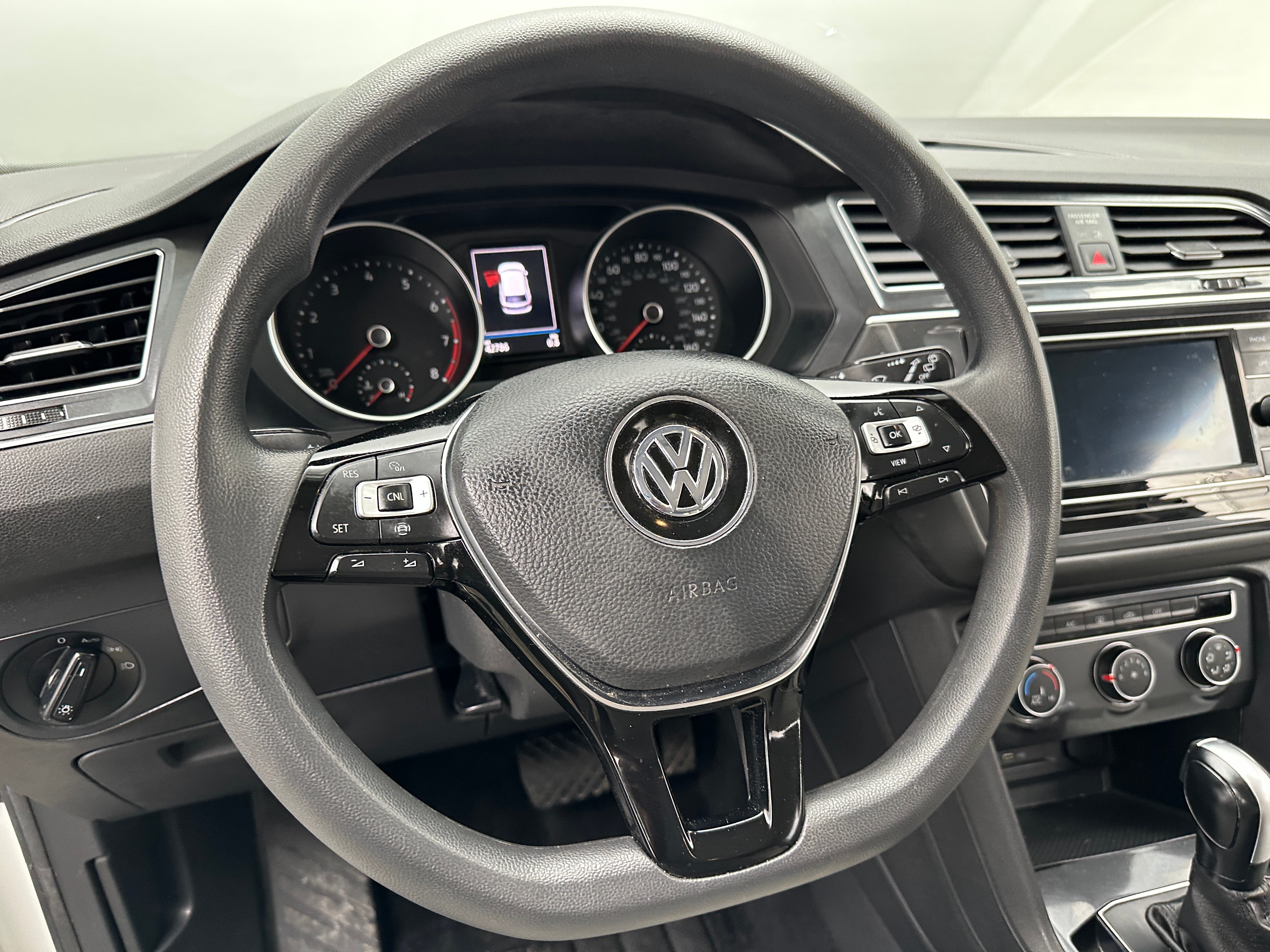 2020 Volkswagen Tiguan S 5