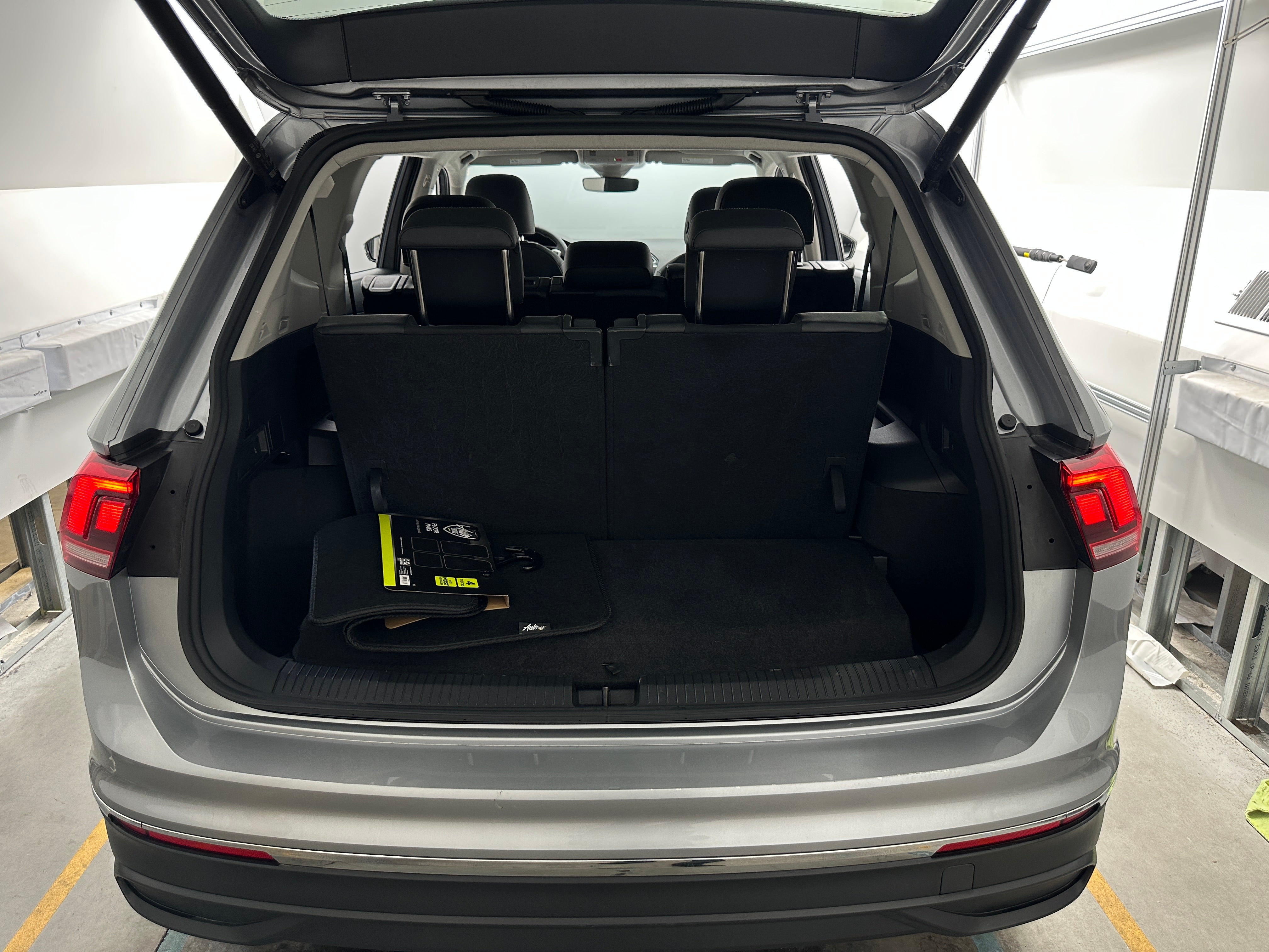 2024 Volkswagen Tiguan SE 7