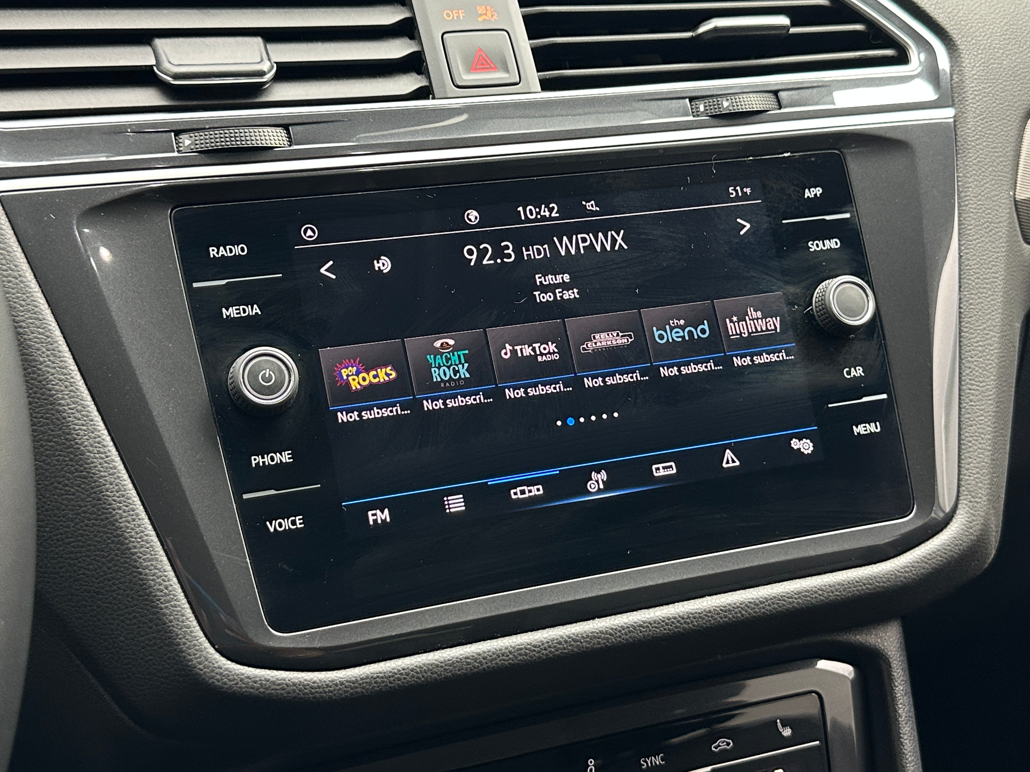 2024 Volkswagen Tiguan SE 4