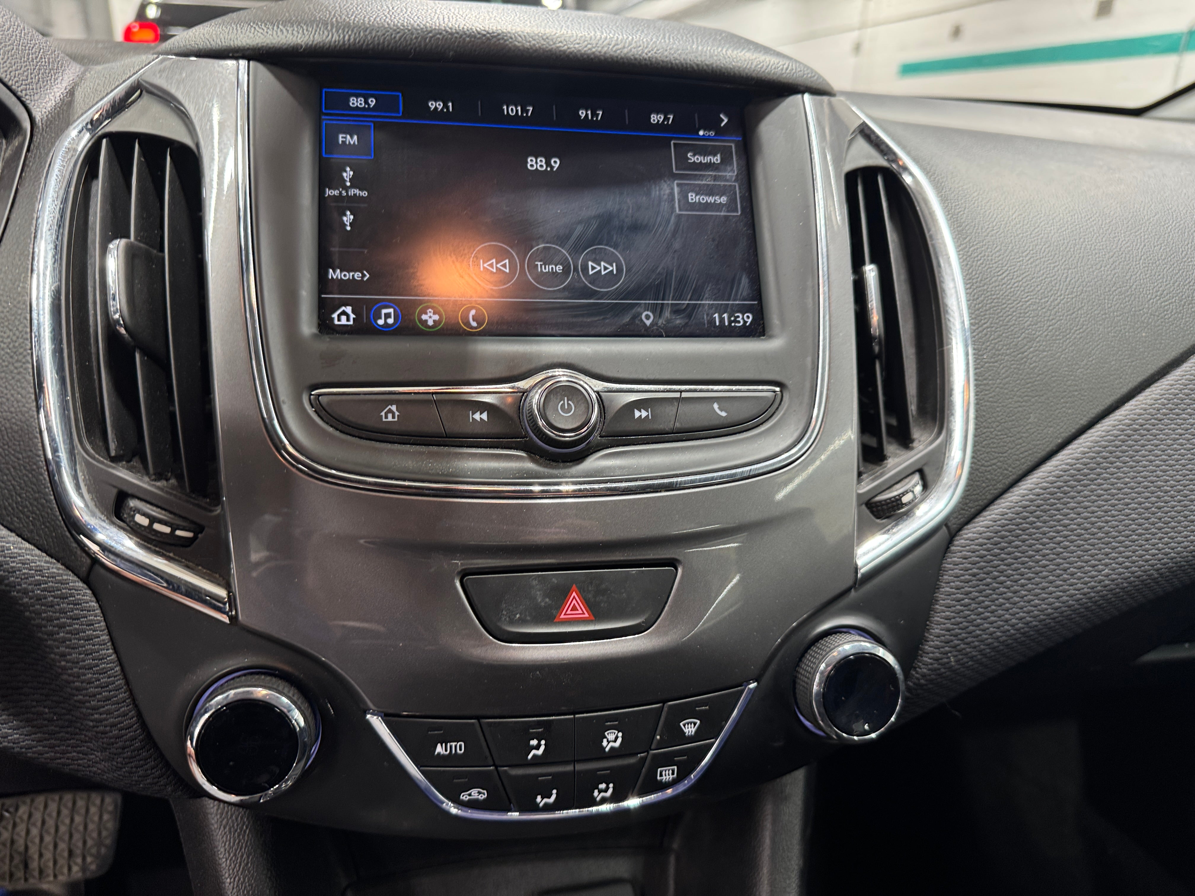 2019 Chevrolet Cruze LT 4