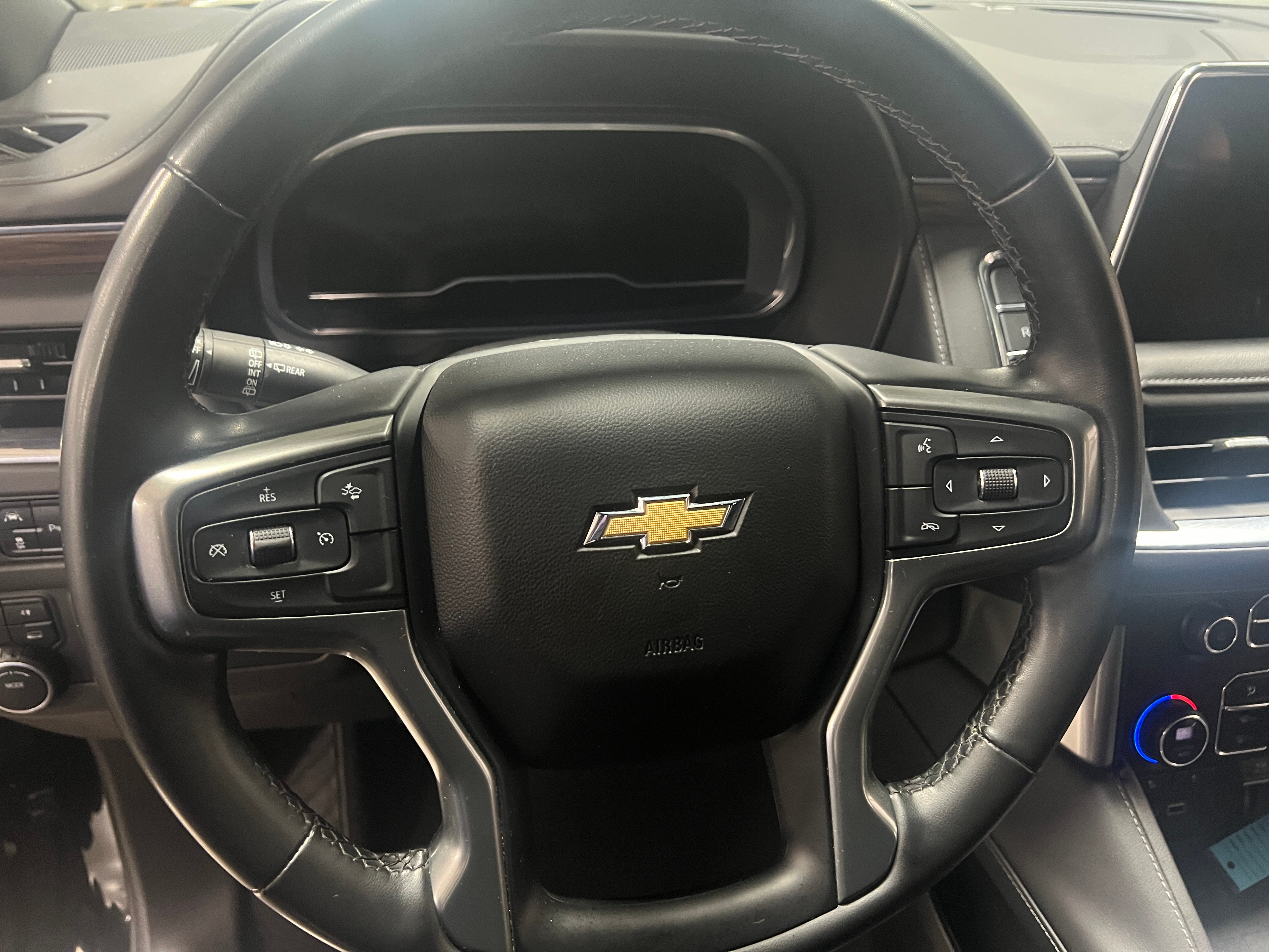 2023 Chevrolet Suburban LT 4