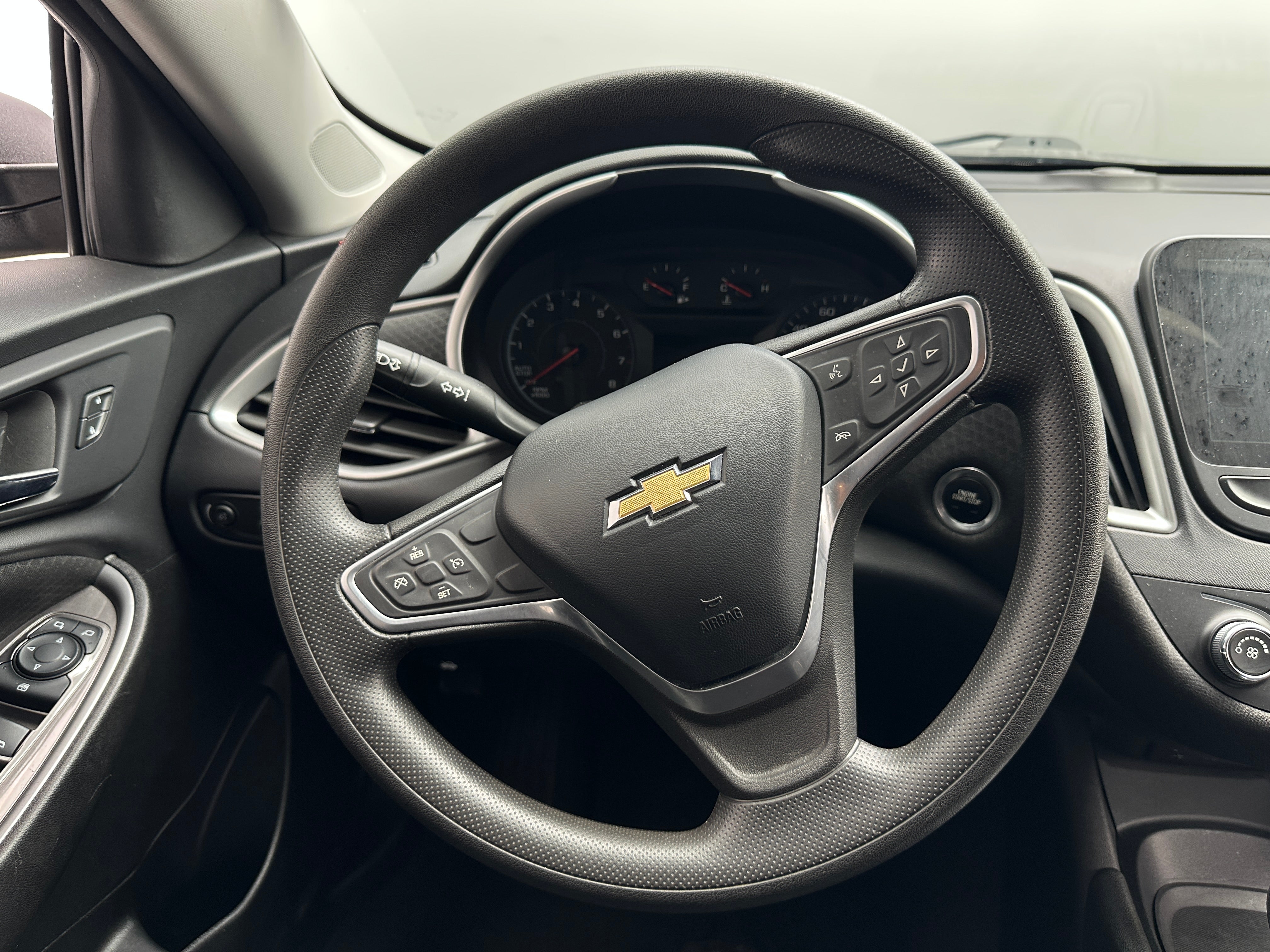 2022 Chevrolet Malibu LS 5