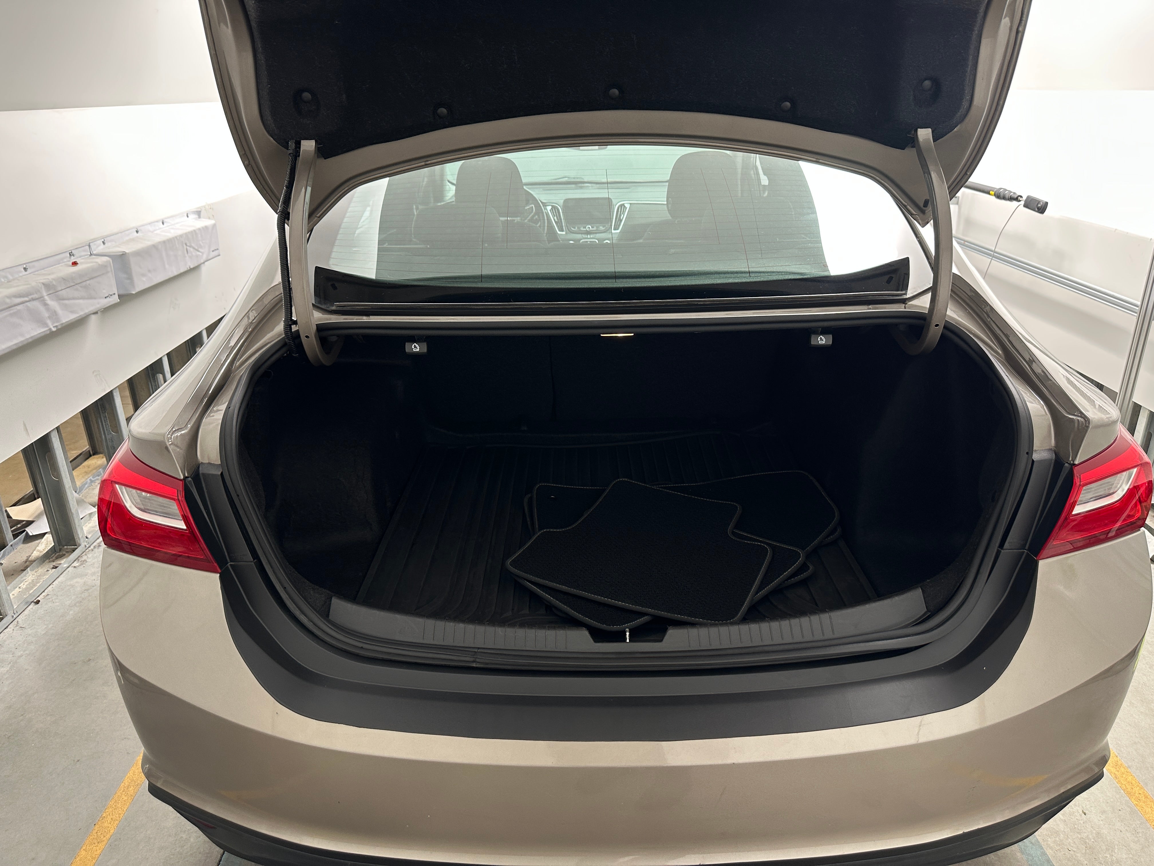 2022 Chevrolet Malibu LS 7