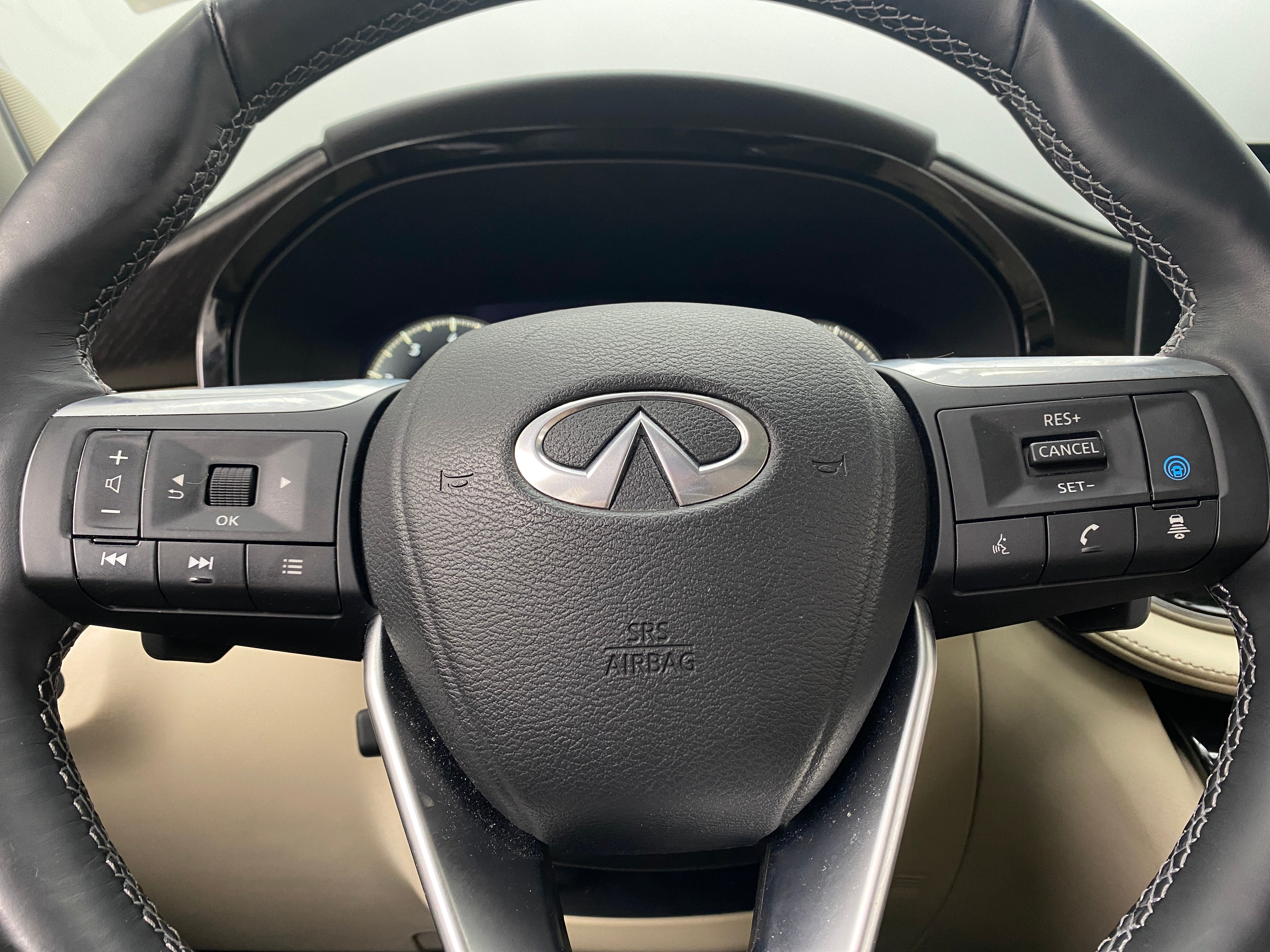 2023 INFINITI QX60 Sensory 4