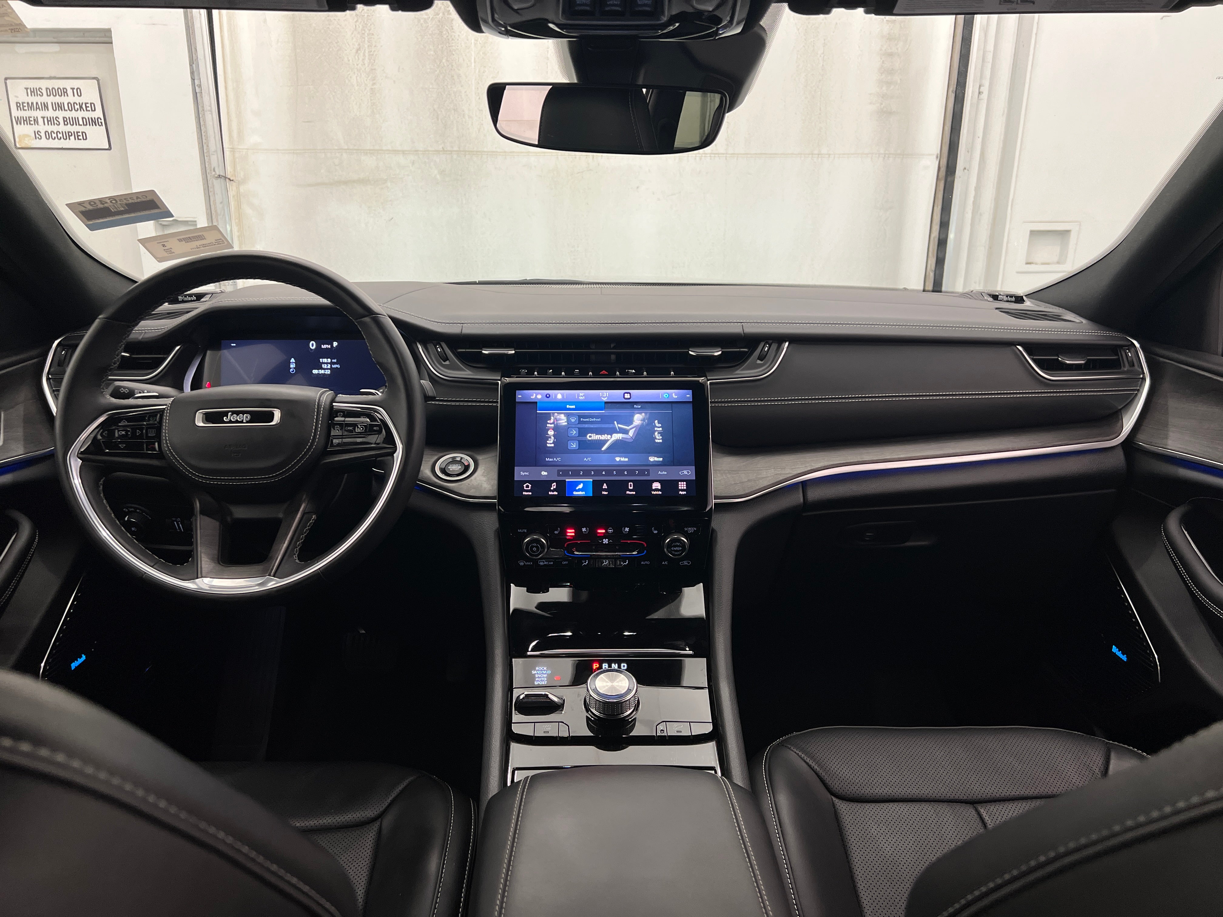 2021 Jeep Grand Cherokee L Overland 2