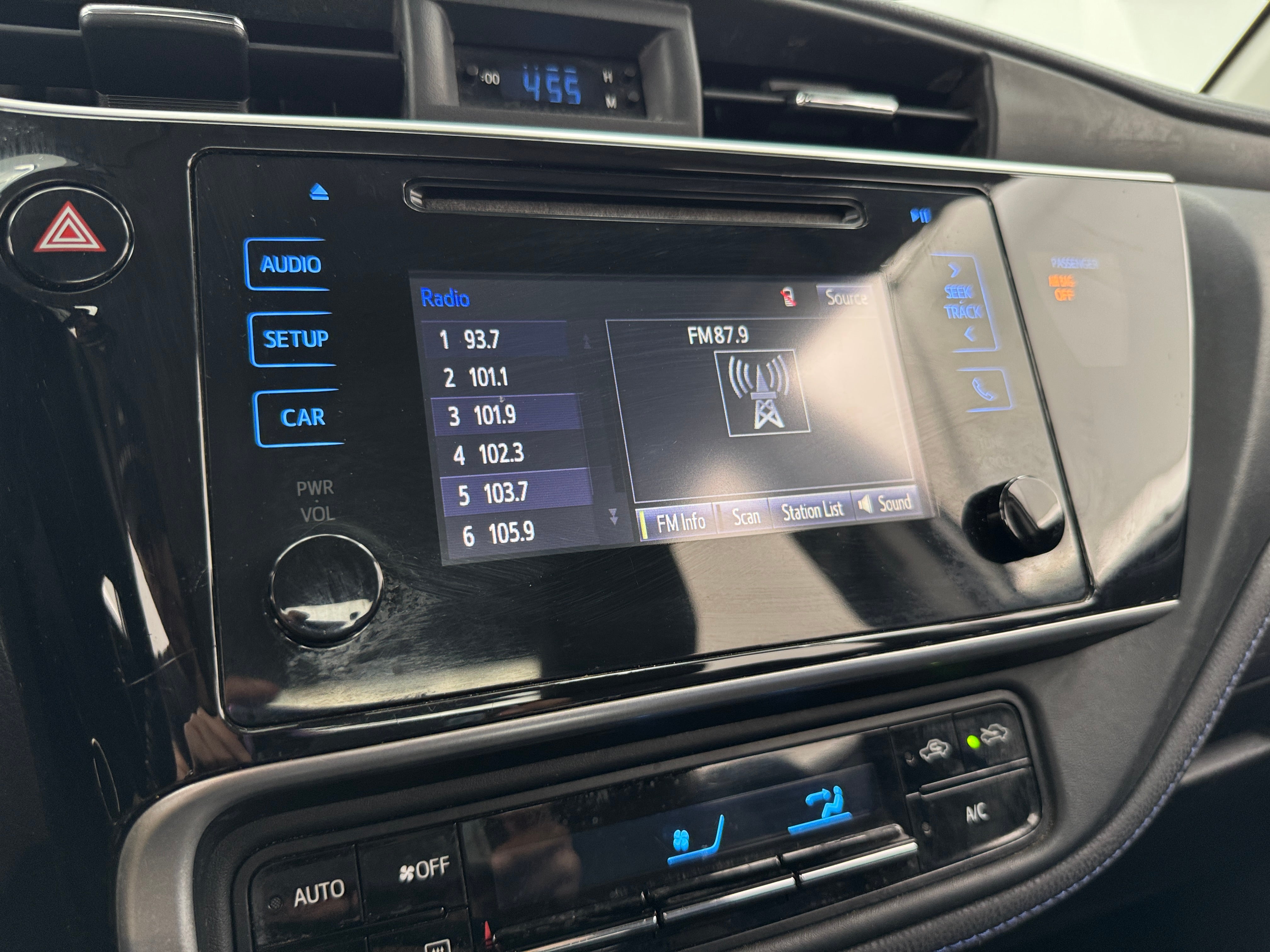 2018 Toyota Corolla SE 4