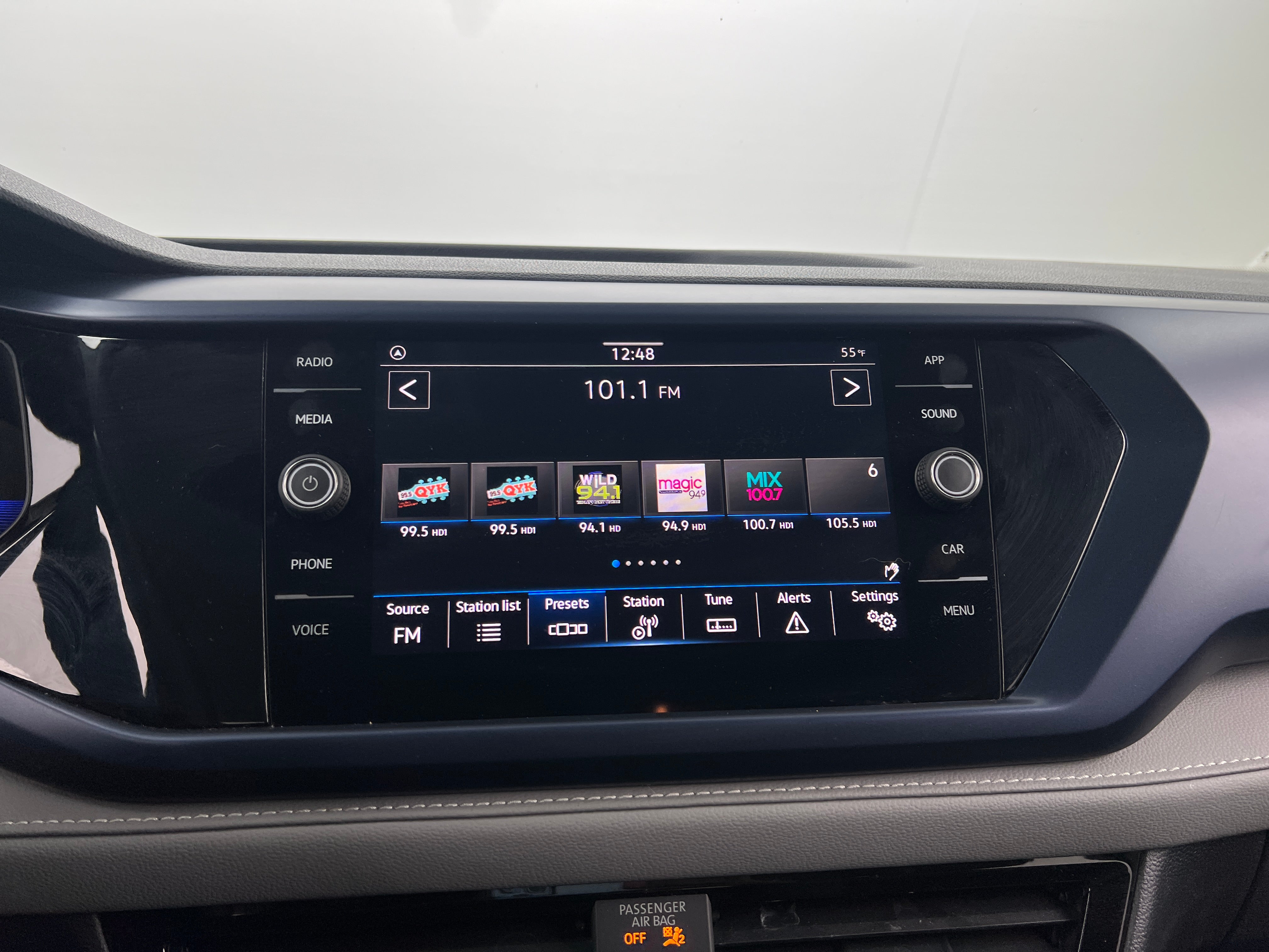 2024 Volkswagen Taos SE 3