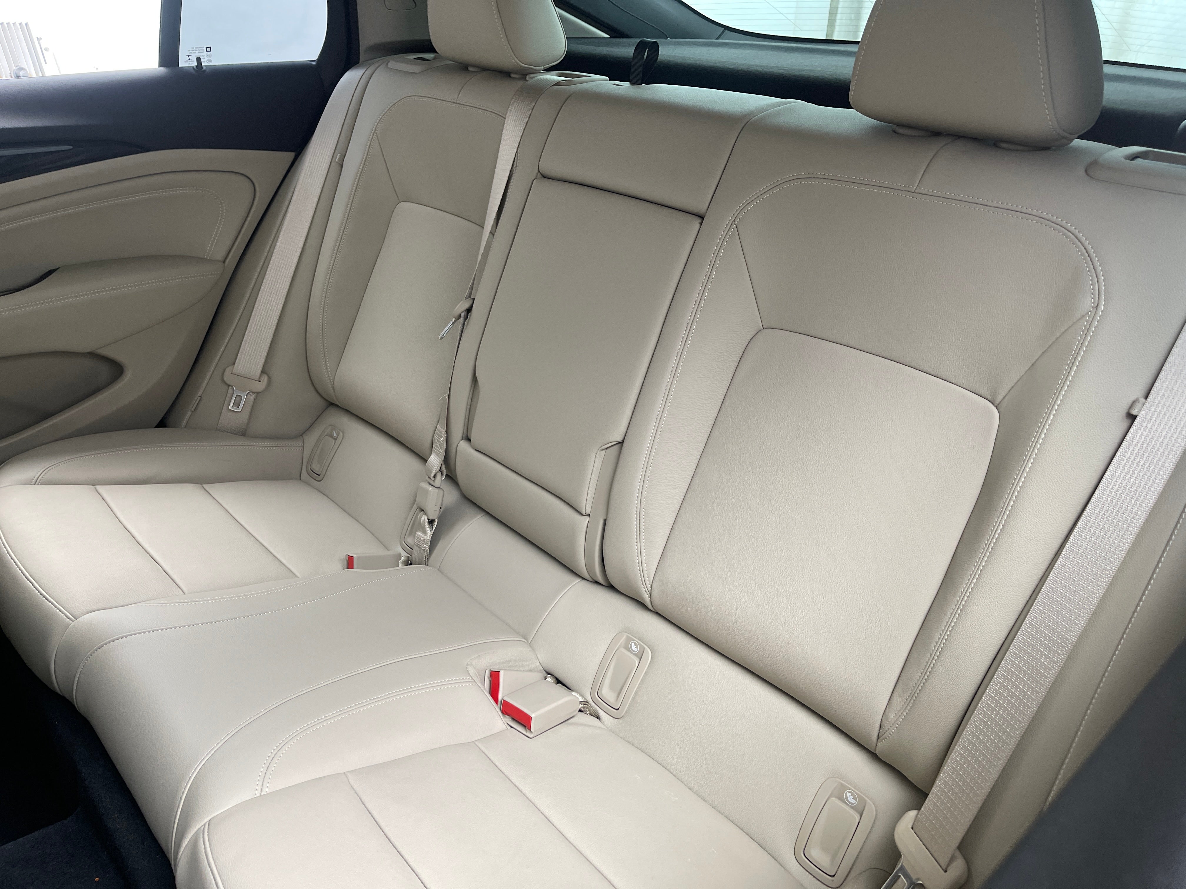 2019 Buick Regal Essence 5
