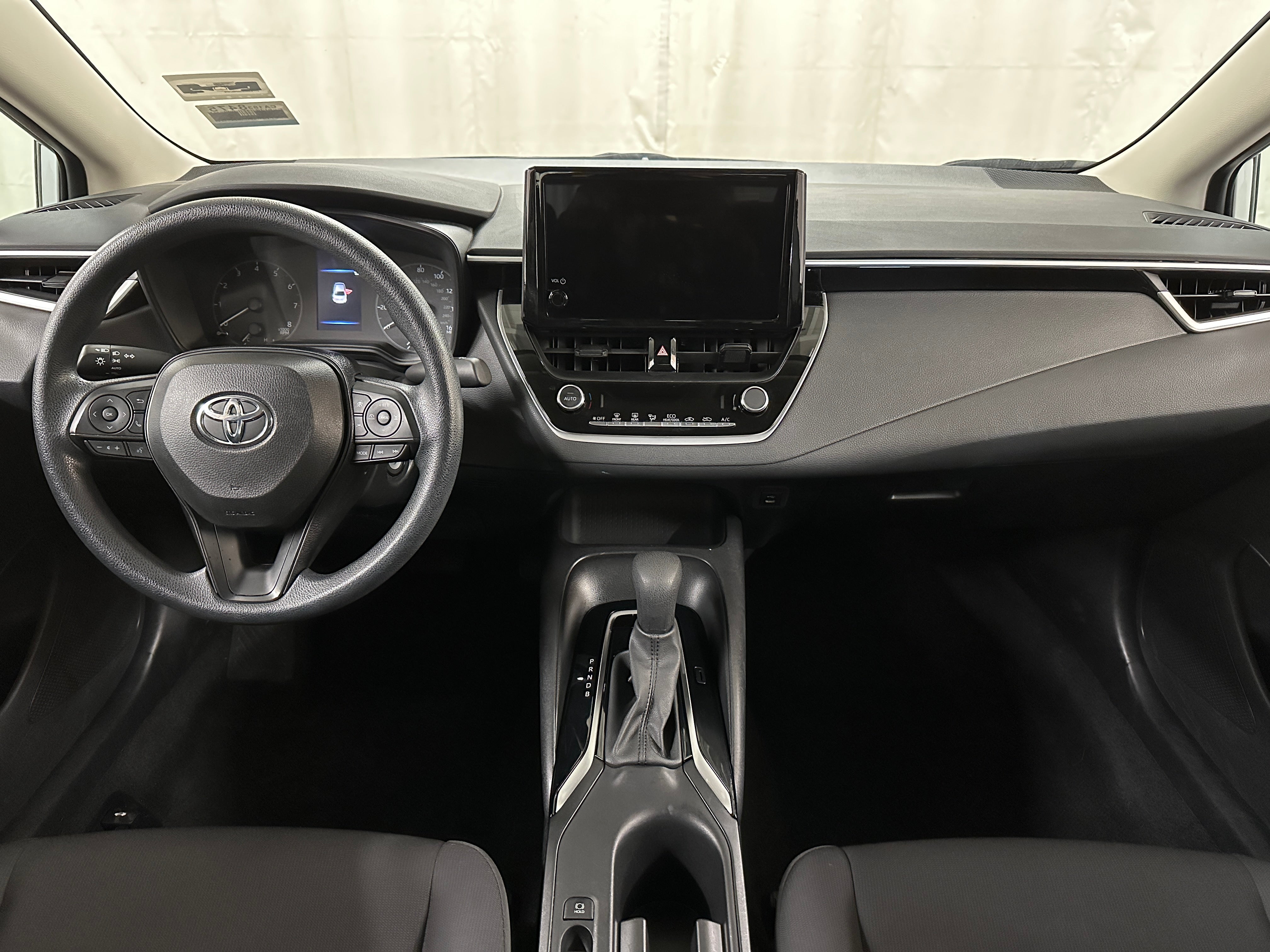 2024 Toyota Corolla LE 3