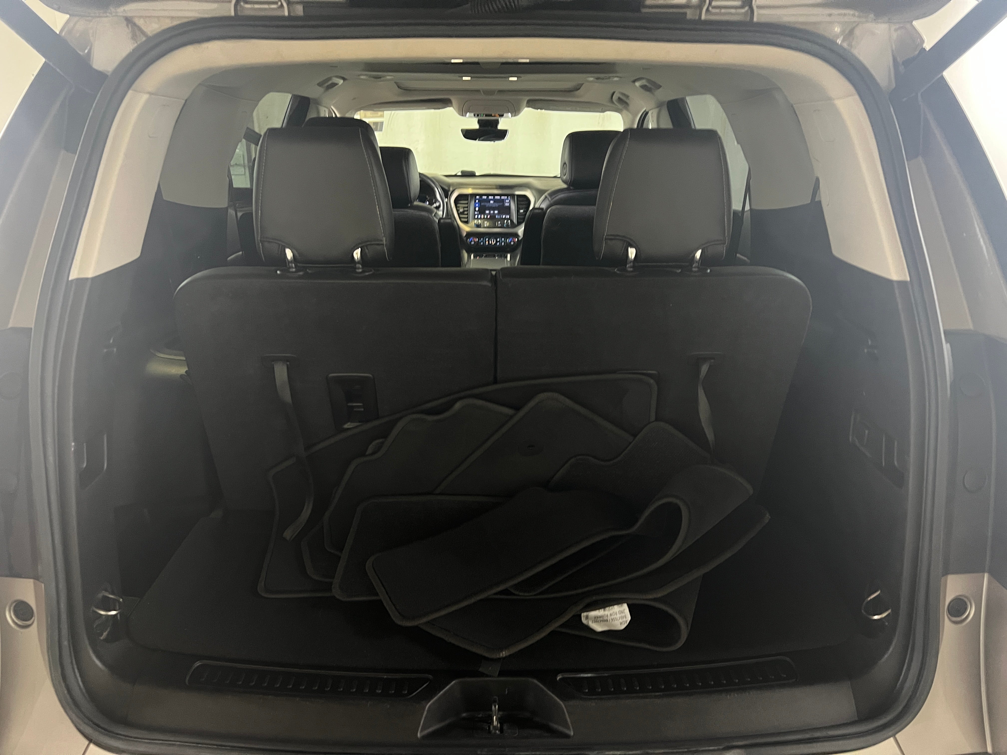 2022 GMC Acadia Denali 6