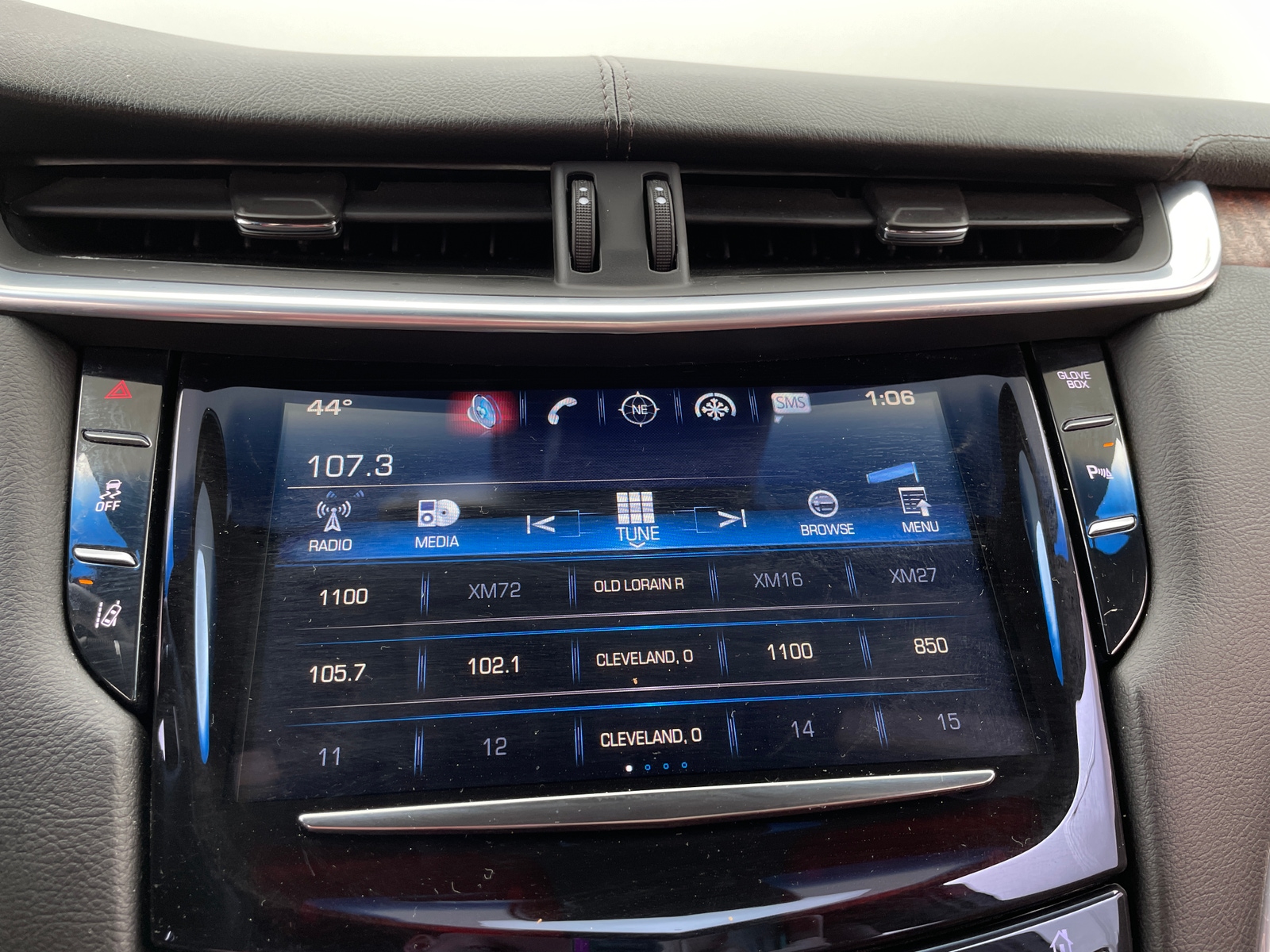 Thumbnail: 2016 Cadillac XTS - 3