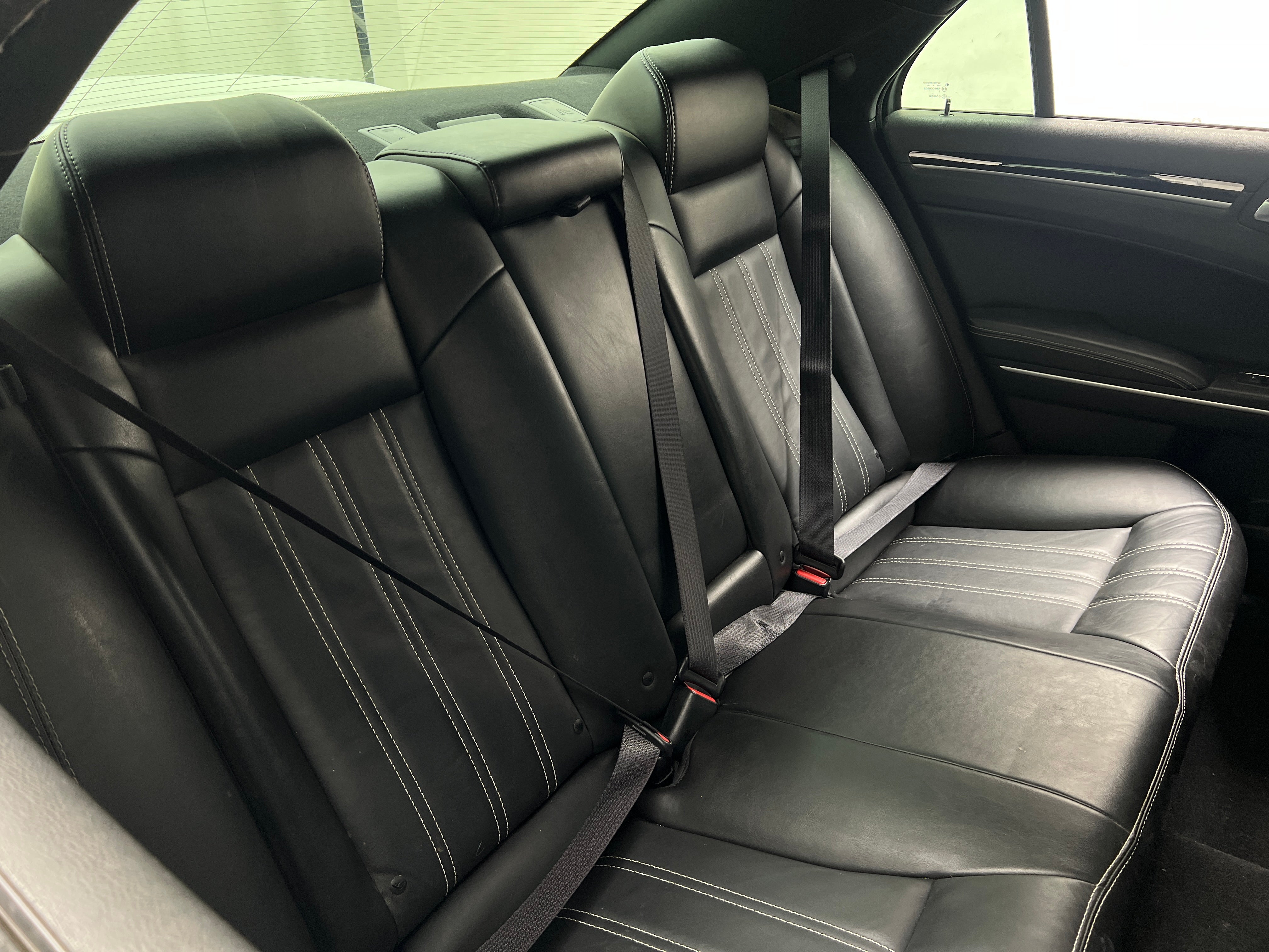 2019 Chrysler 300 S 5