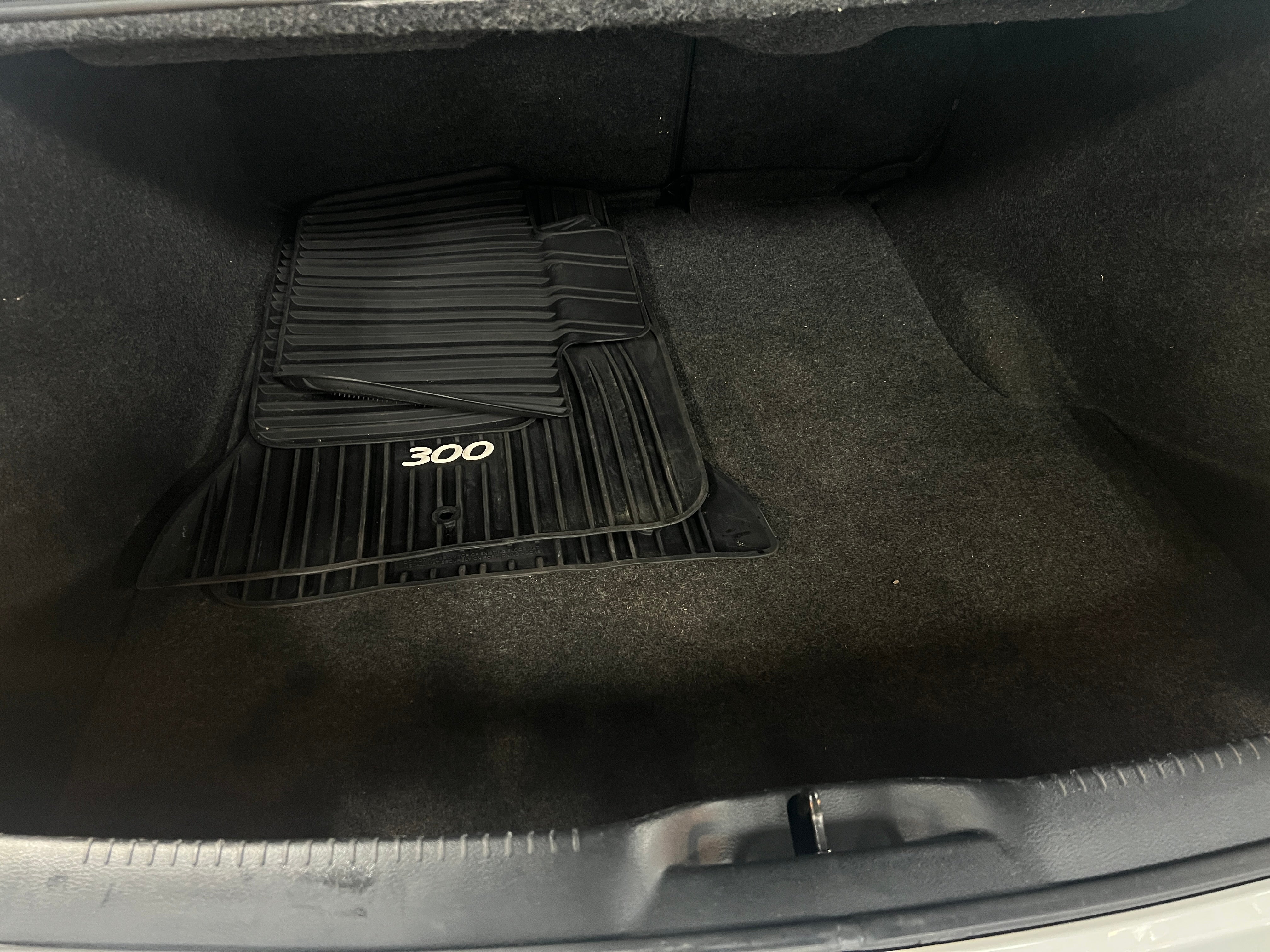 2019 Chrysler 300 S 6