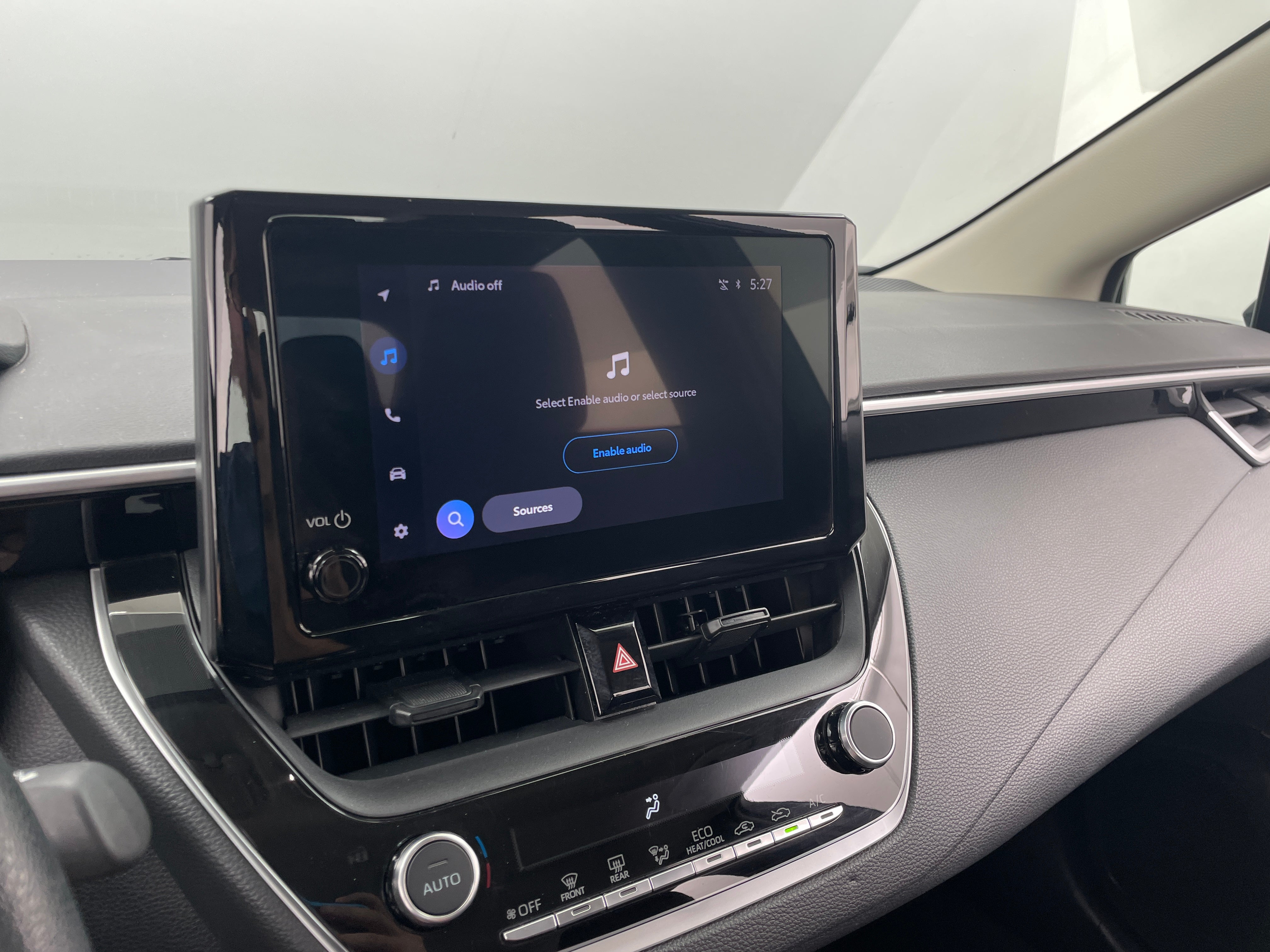 2023 Toyota Corolla LE 4