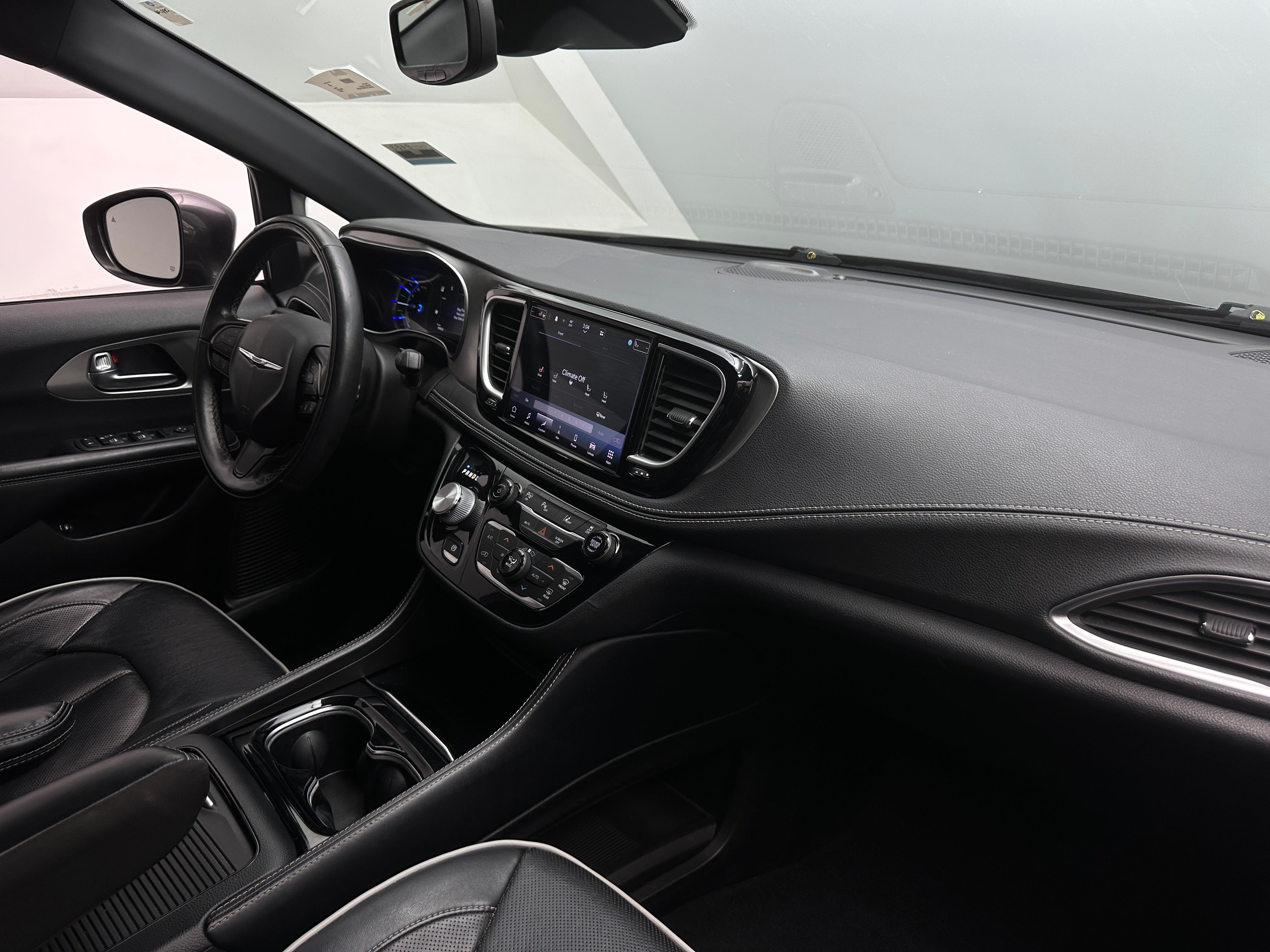 2022 Chrysler Pacifica Hybrid Limited 2