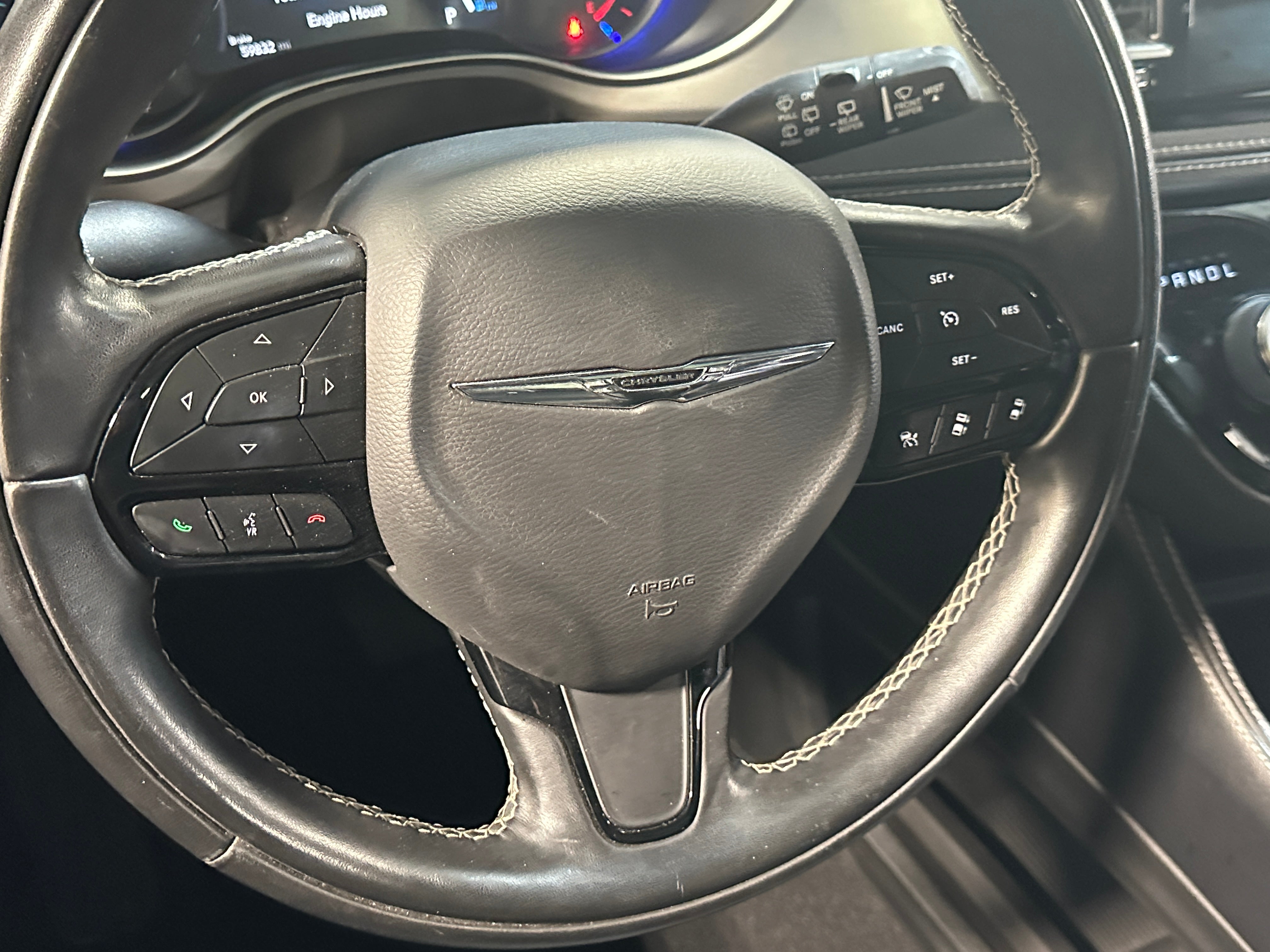 2022 Chrysler Pacifica Hybrid Limited 4
