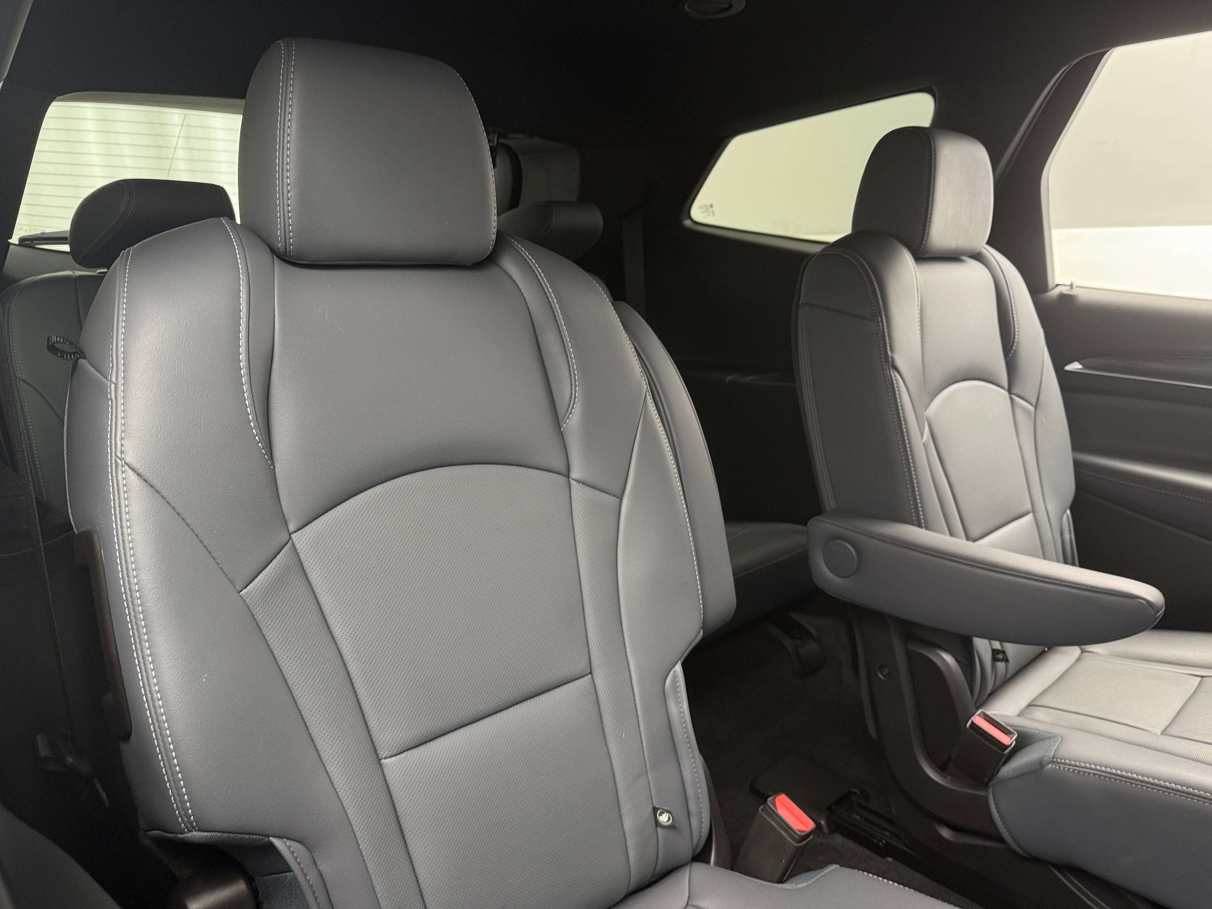 2022 Buick Enclave Essence 5