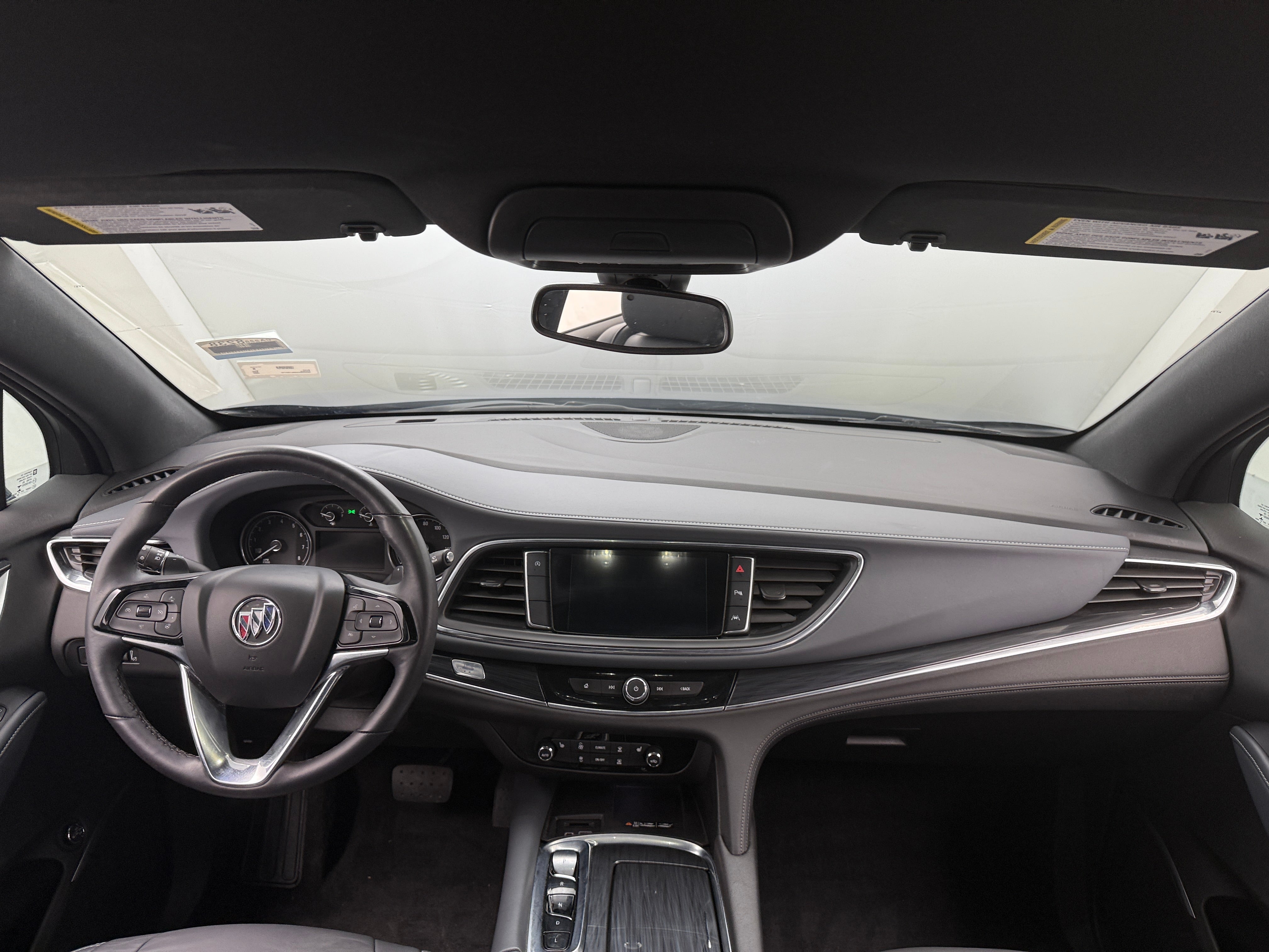 2022 Buick Enclave Essence 2