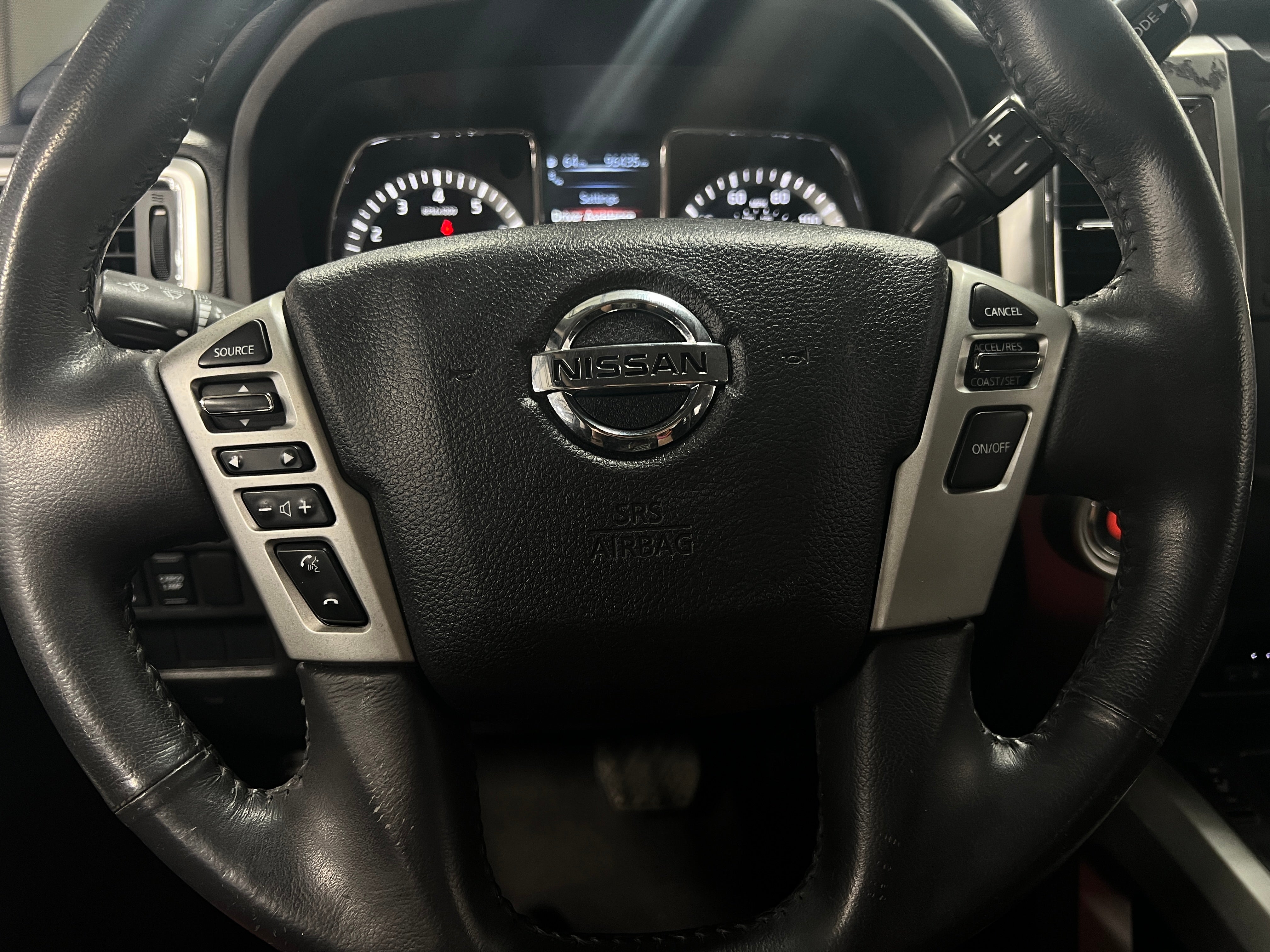 2018 Nissan Titan SV 5