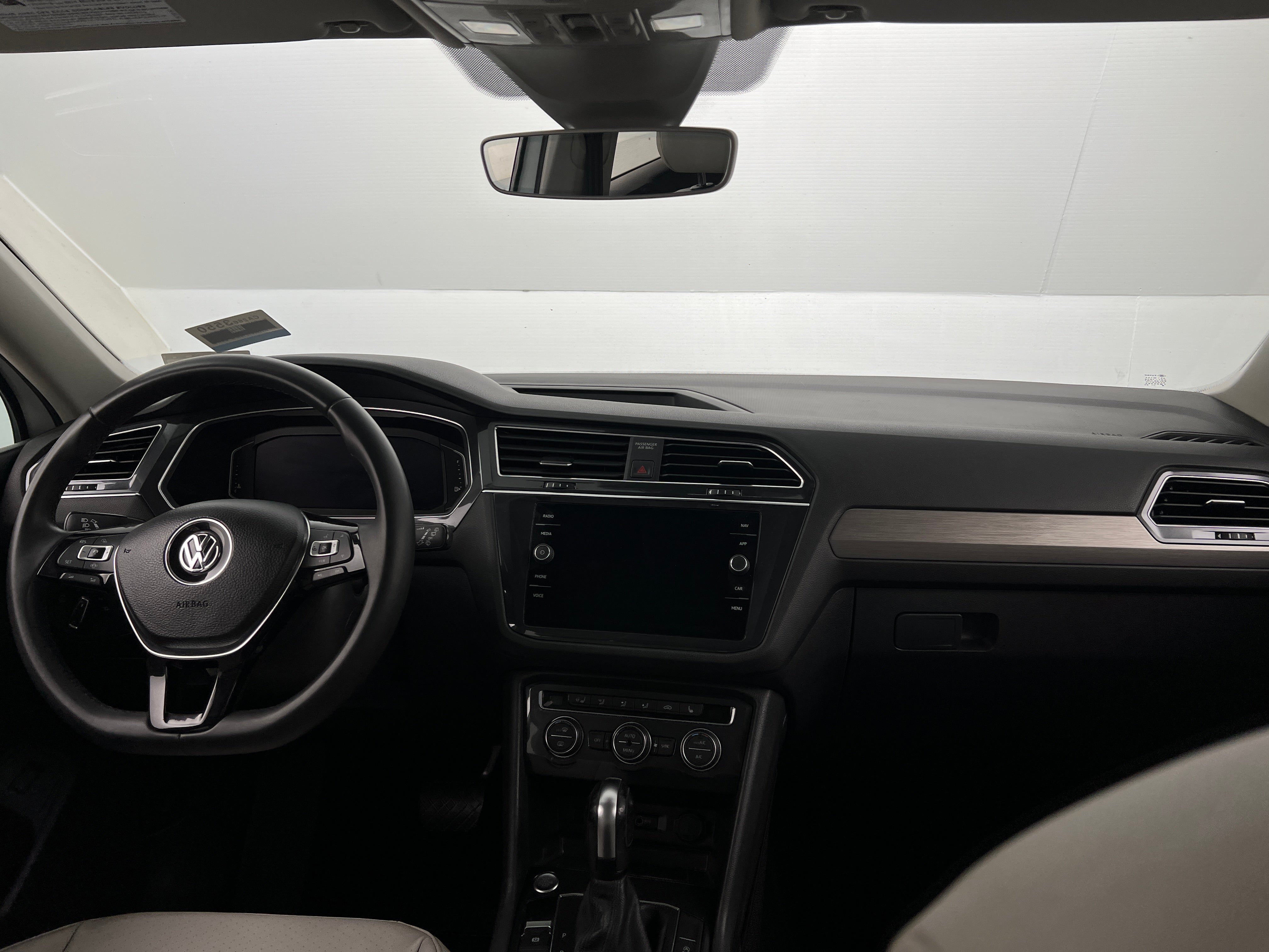 2020 Volkswagen Tiguan SEL 2