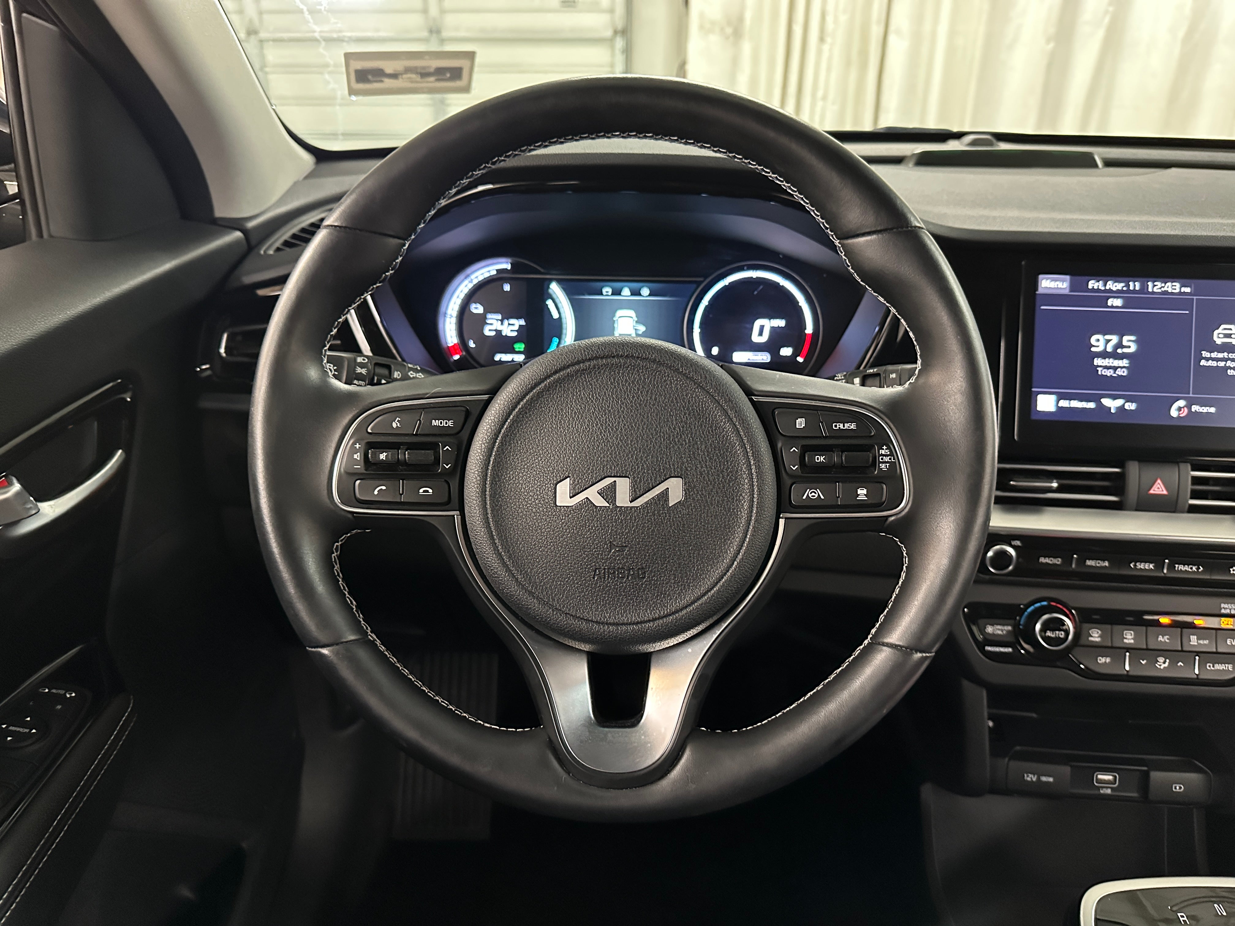 2022 Kia Niro S 4