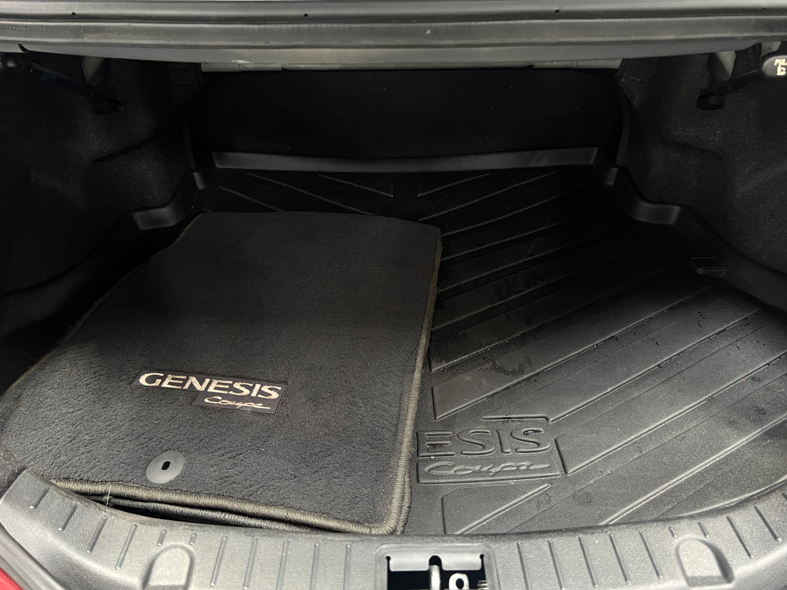 Thumbnail: 2016 Hyundai Genesis - 4