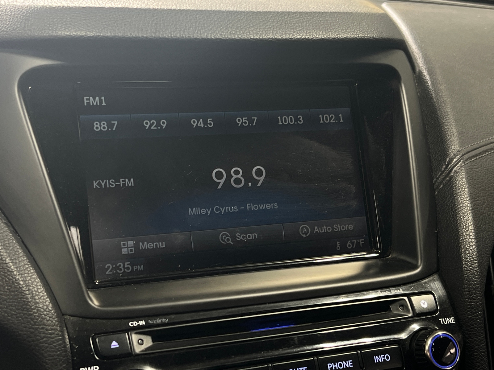 Thumbnail: 2016 Hyundai Genesis - 2