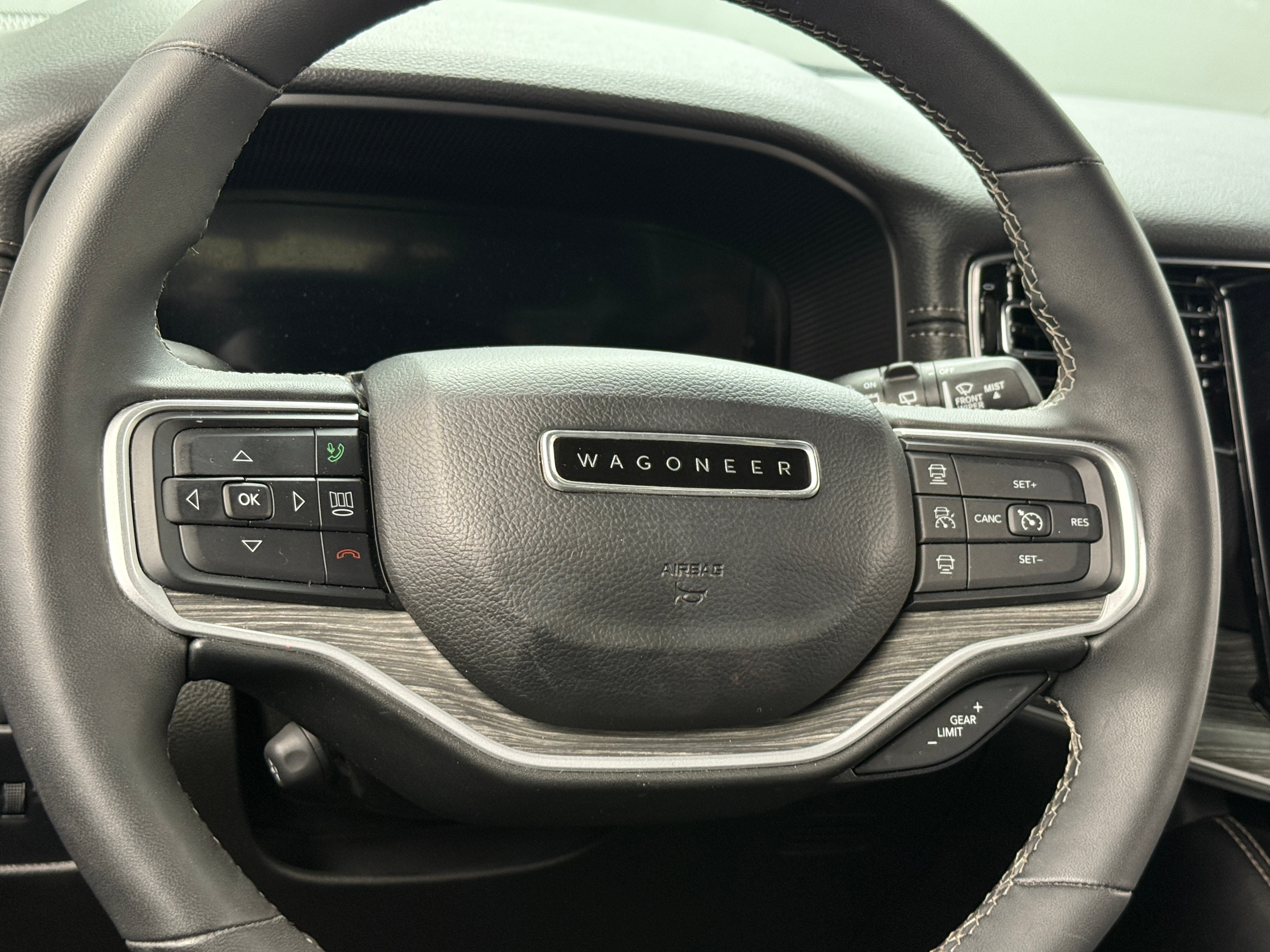 2024 Jeep Wagoneer Series II 4