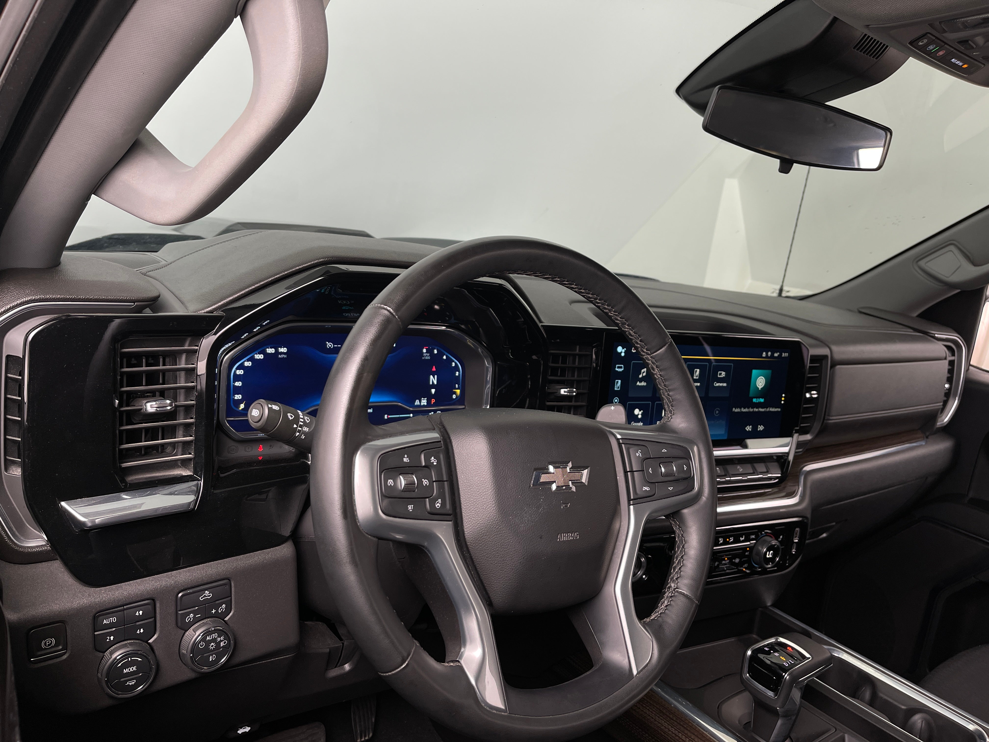 2023 Chevrolet Silverado 1500  3