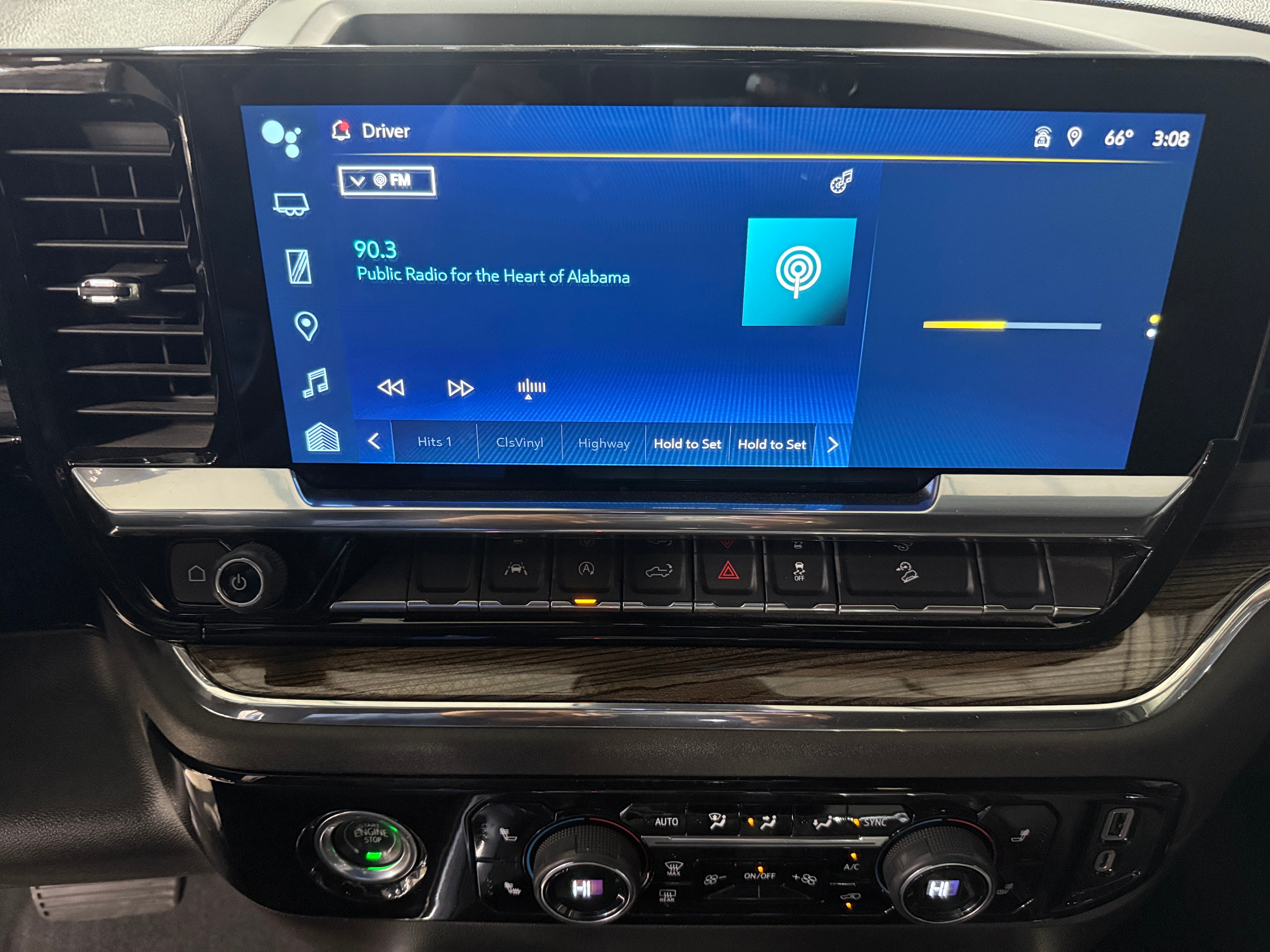 2023 Chevrolet Silverado 1500  4