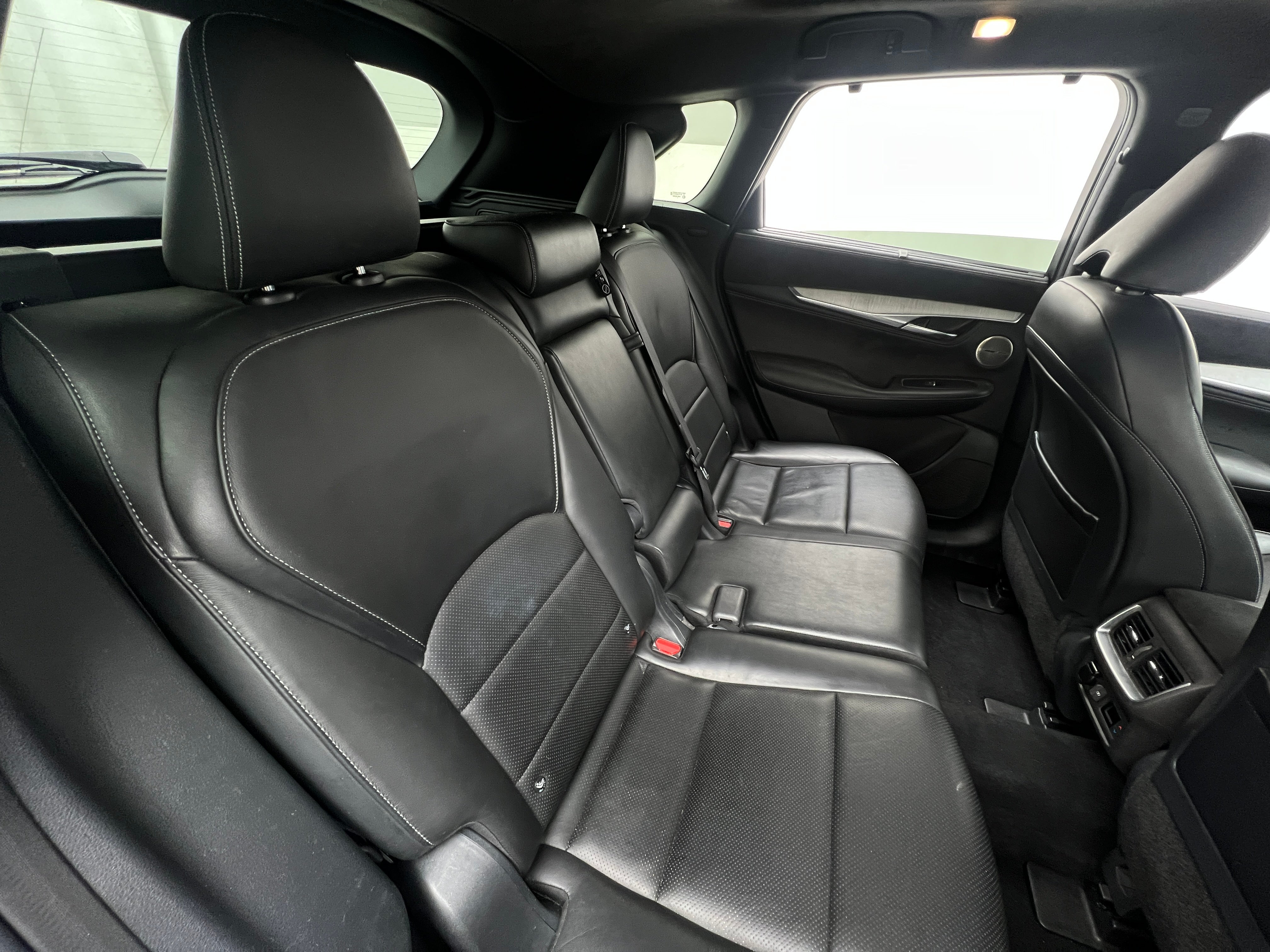 2019 INFINITI QX50 Essential 6